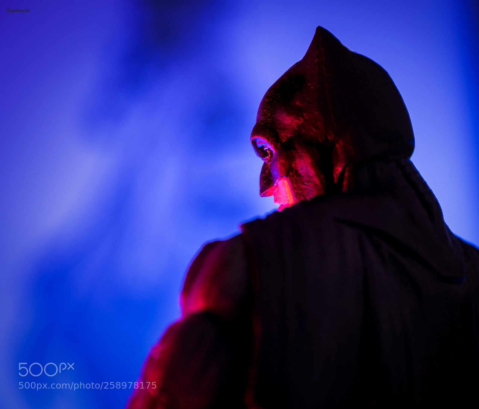 Olympus OM-D E-M5 II sample photo. I'm the batman... photography
