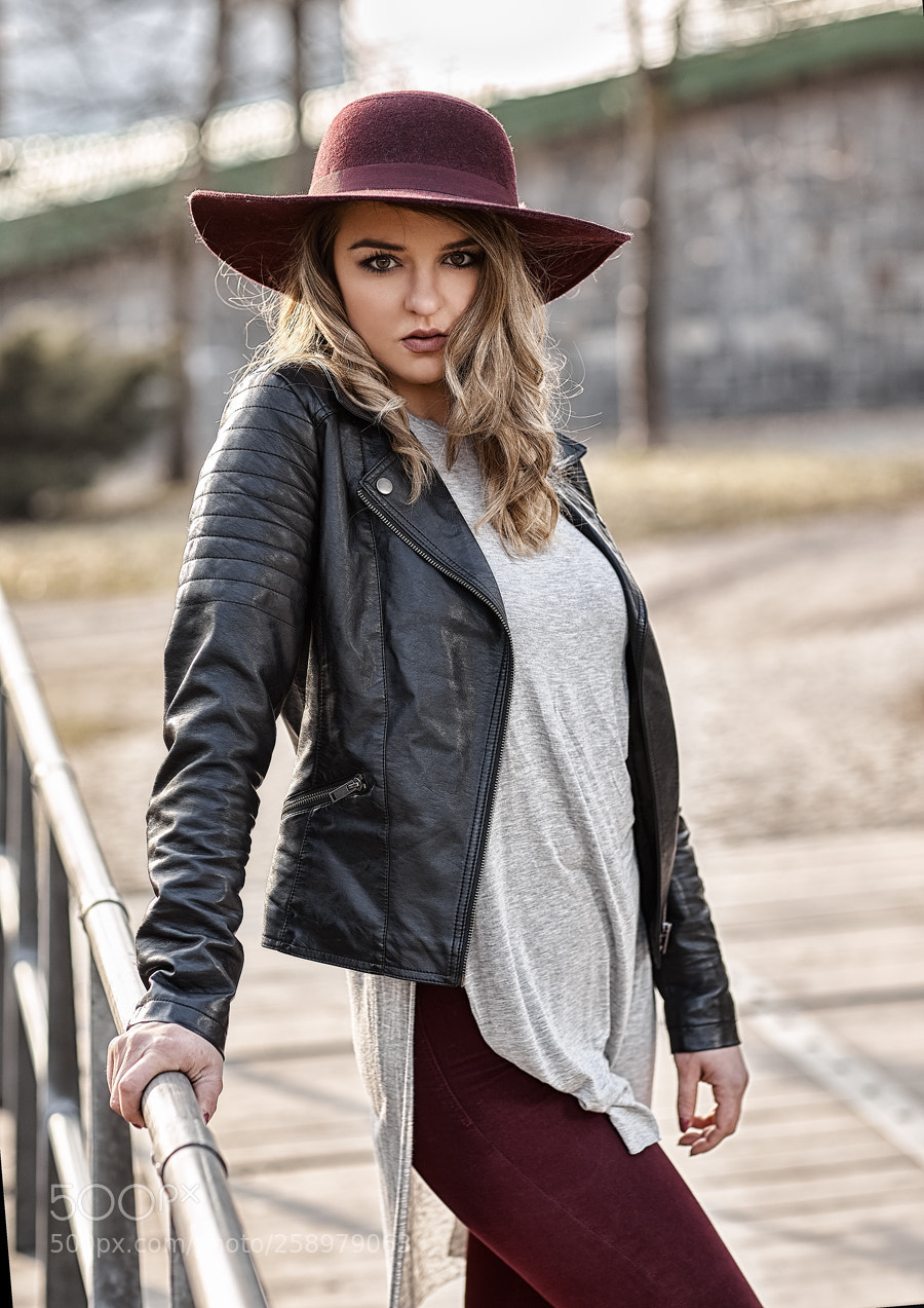 Canon EOS 5D Mark II sample photo. Lucie photography