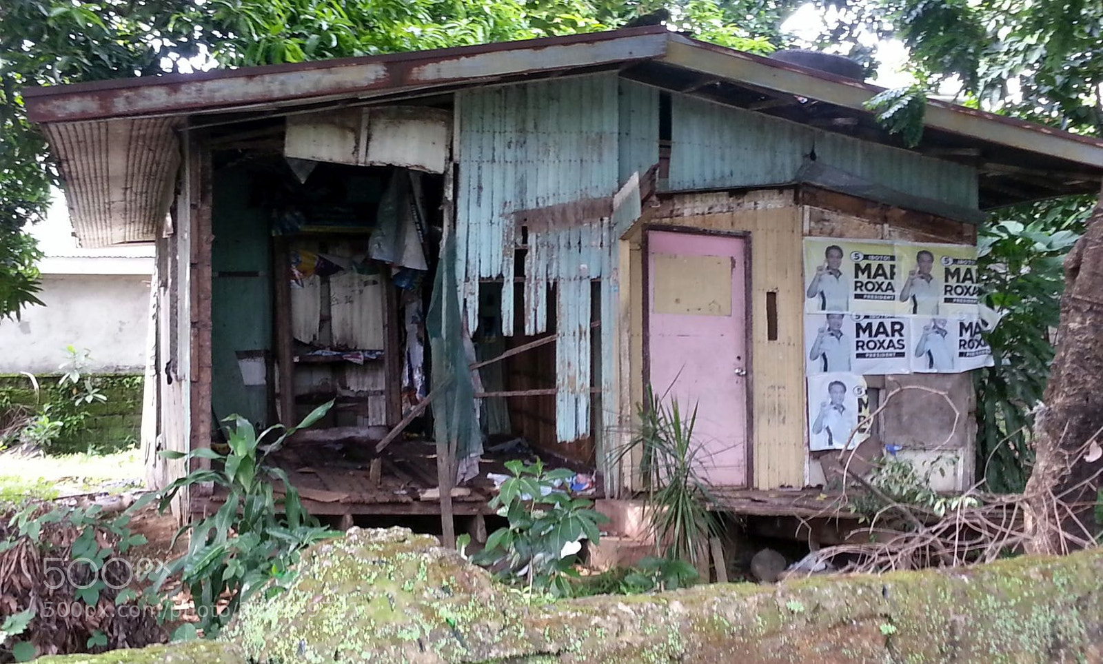 Samsung Galaxy S3 sample photo. Broken house photography