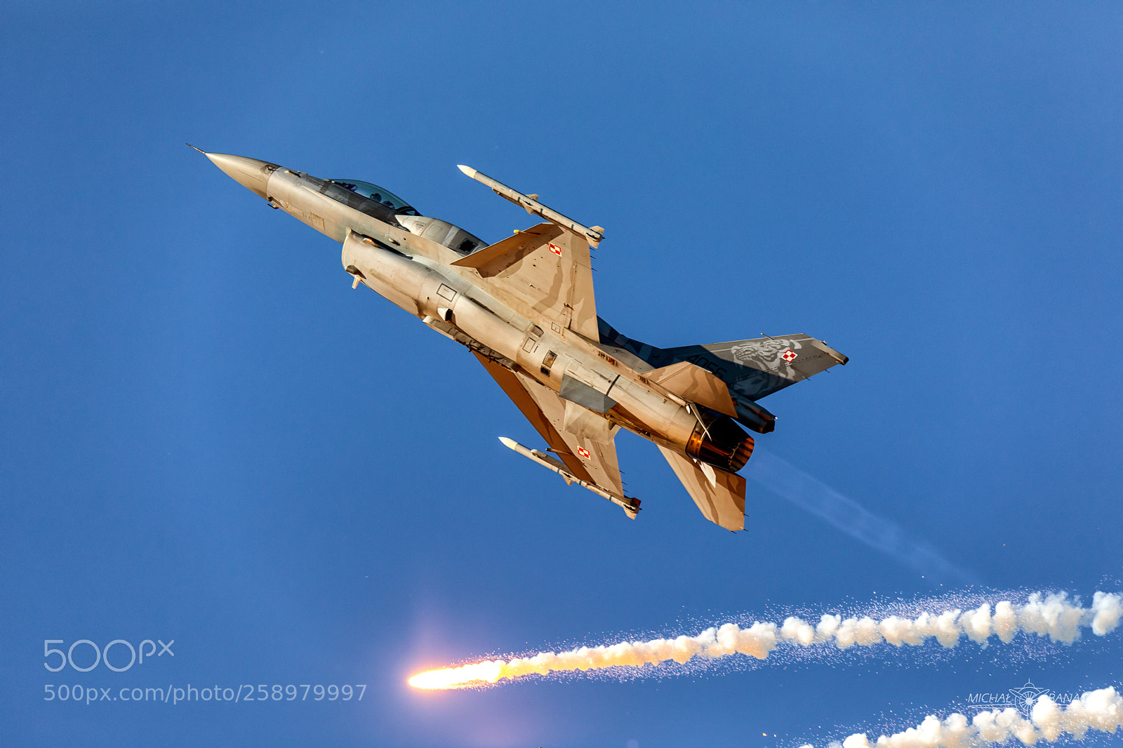 Canon EOS 5D Mark IV sample photo. Lockheed martin f-16c jastrz photography