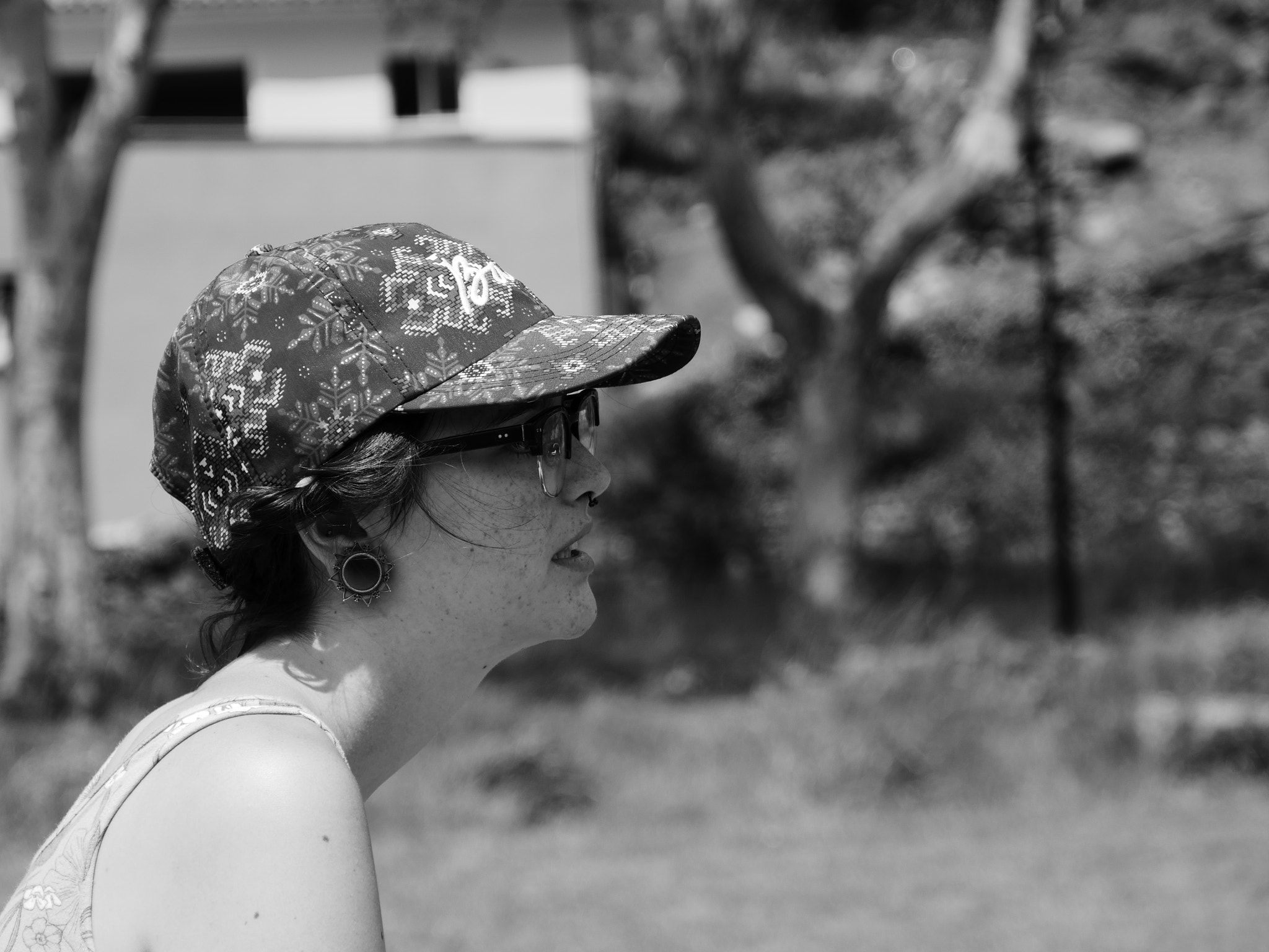 Panasonic Lumix DC-GX9 sample photo. Girl bw photography