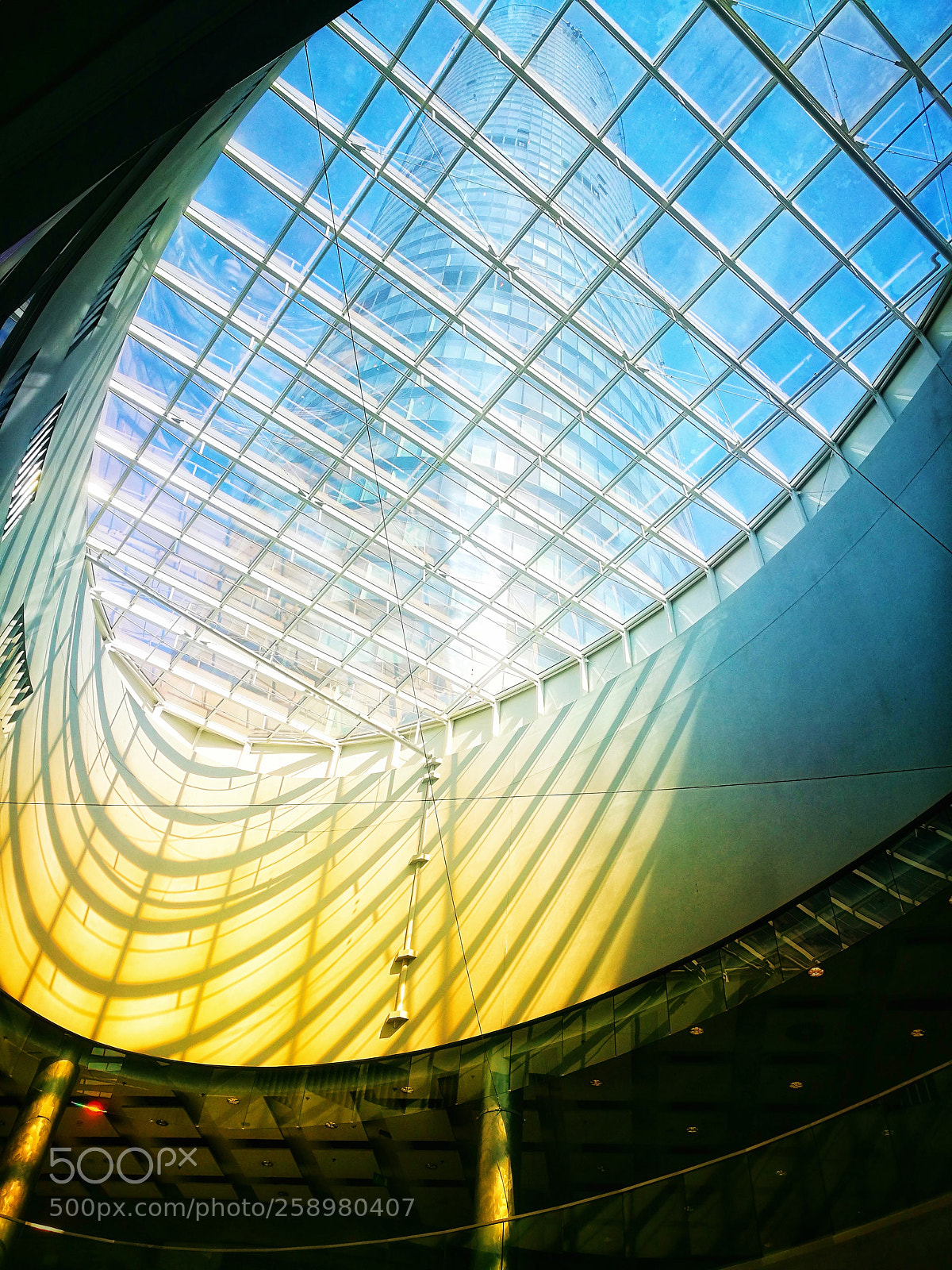 HUAWEI P9 sample photo. Look up sky tower photography