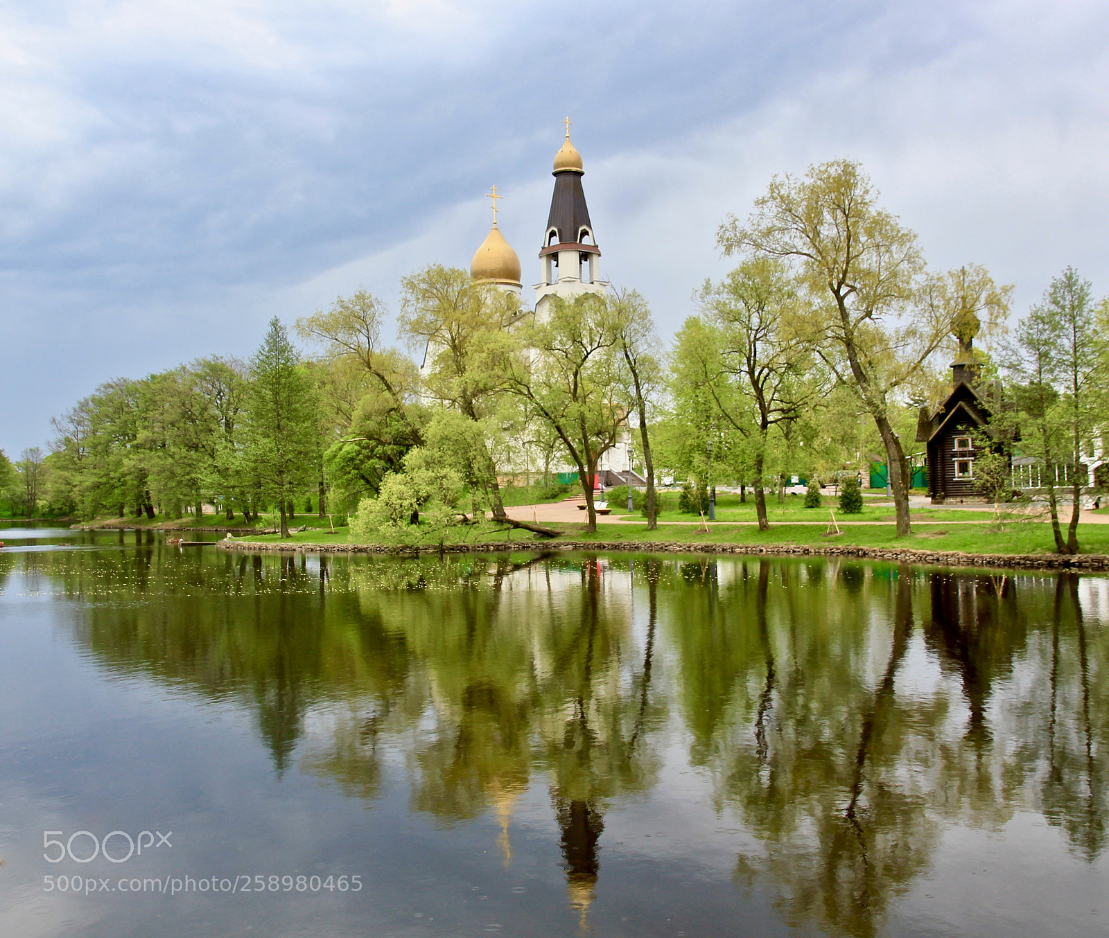 Canon EOS 550D (EOS Rebel T2i / EOS Kiss X4) sample photo. Spring in saint petersburg photography