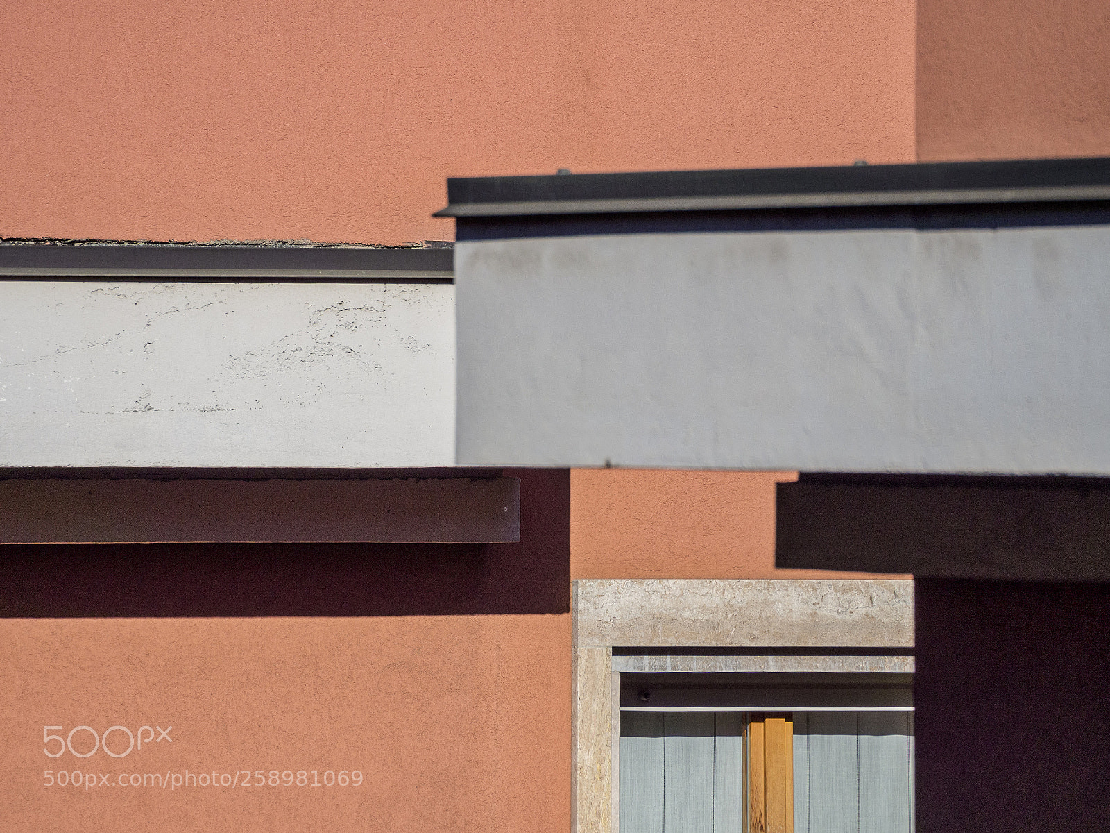 Olympus OM-D E-M10 II sample photo. Building in milan photography