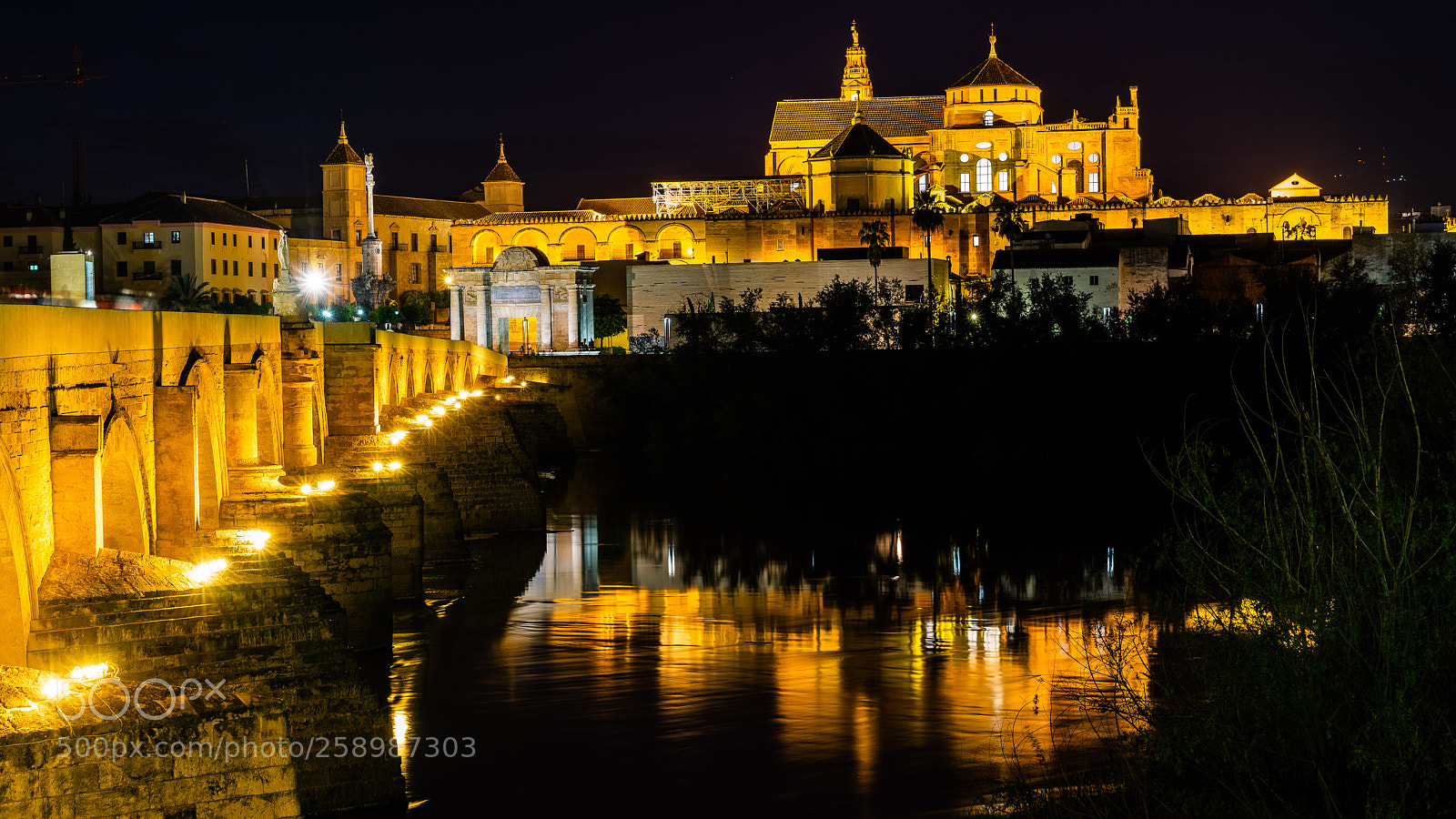 Sony a7R sample photo. Mezquita y puente romano photography