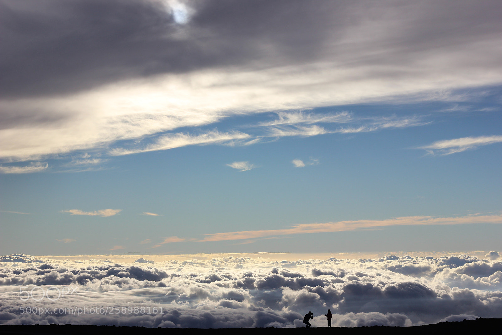 Canon EOS 600D (Rebel EOS T3i / EOS Kiss X5) + Canon EF 50mm F1.8 II sample photo. Photograph in the clouds photography