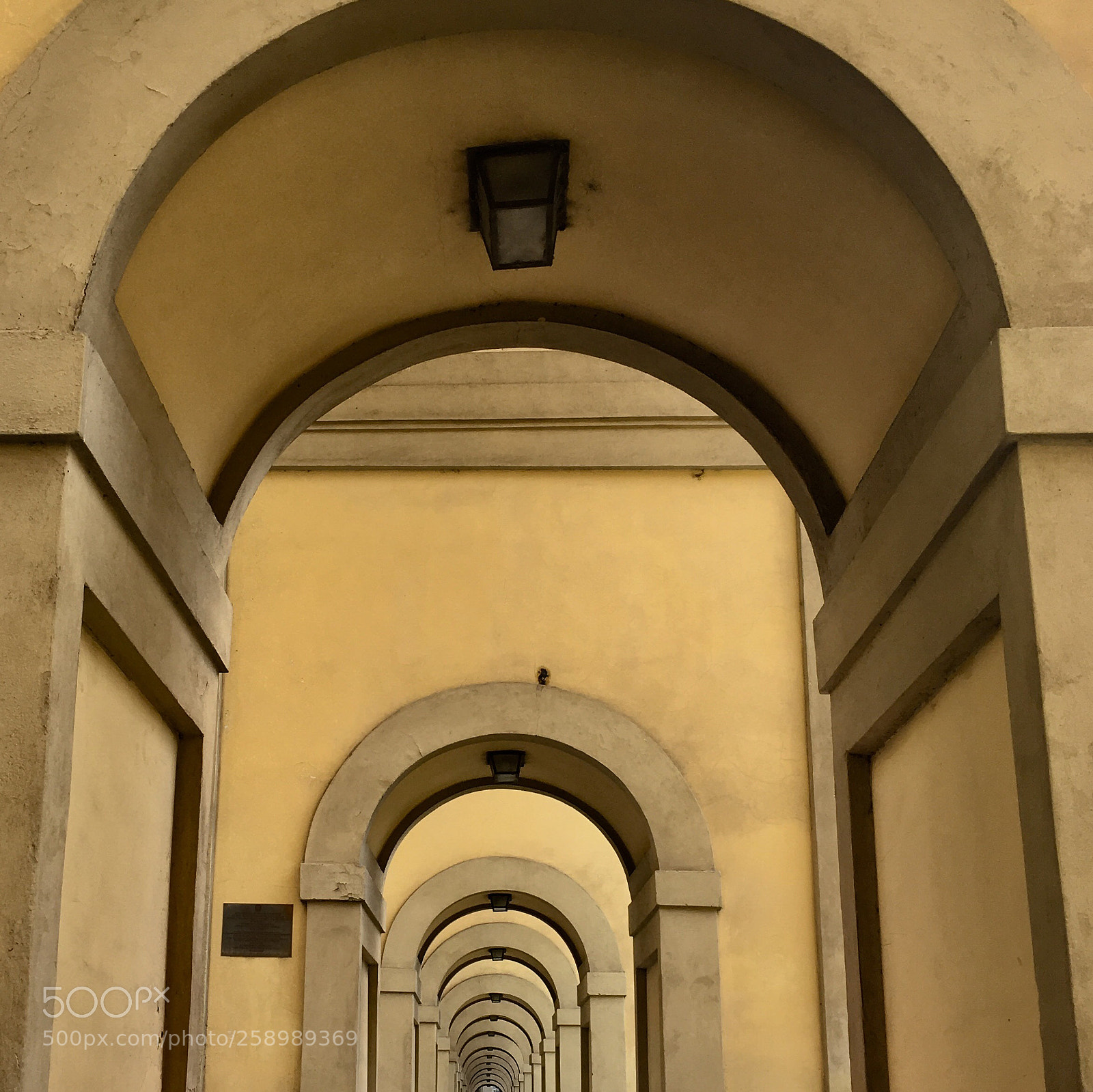 Apple iPhone SE sample photo. Corridoio vasariano photography