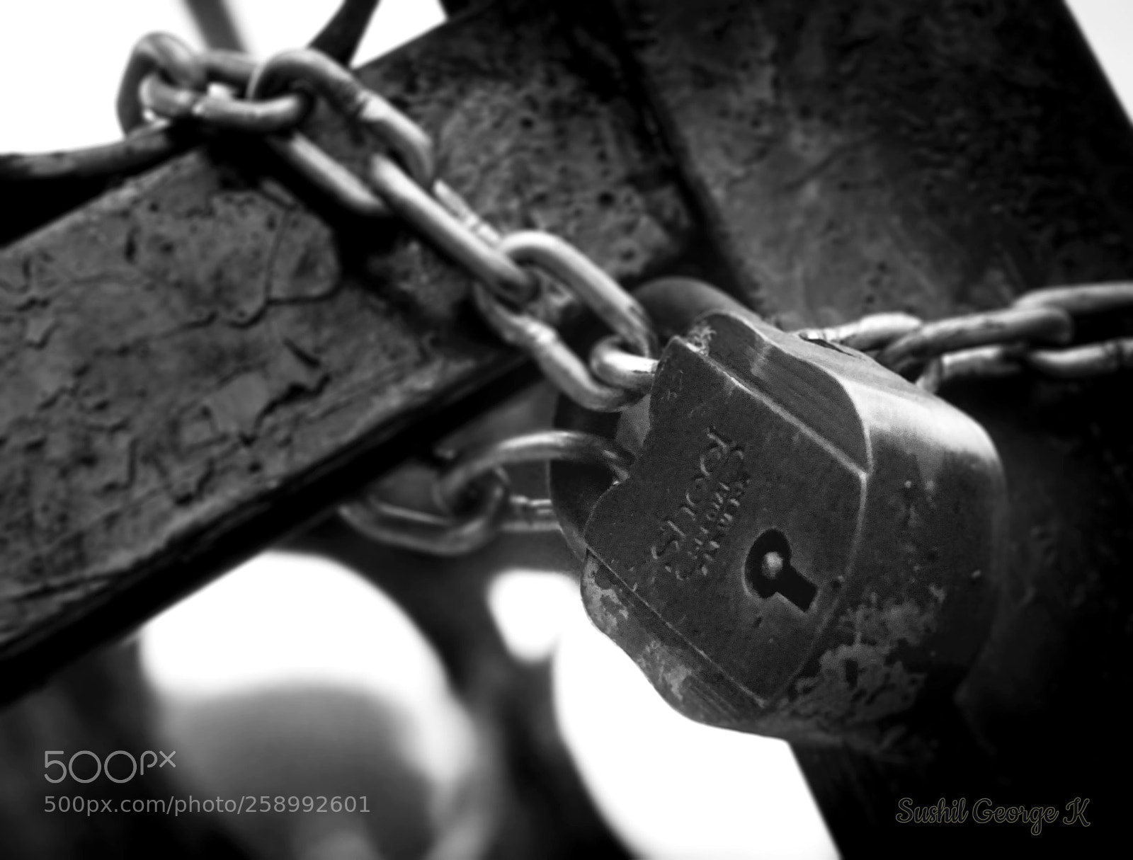 Sony a6000 sample photo. Lock and chain photography