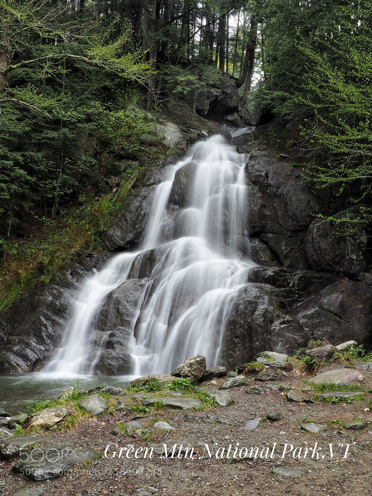 Olympus OM-D E-M10 II sample photo. Moss glen falls,vt100 photography
