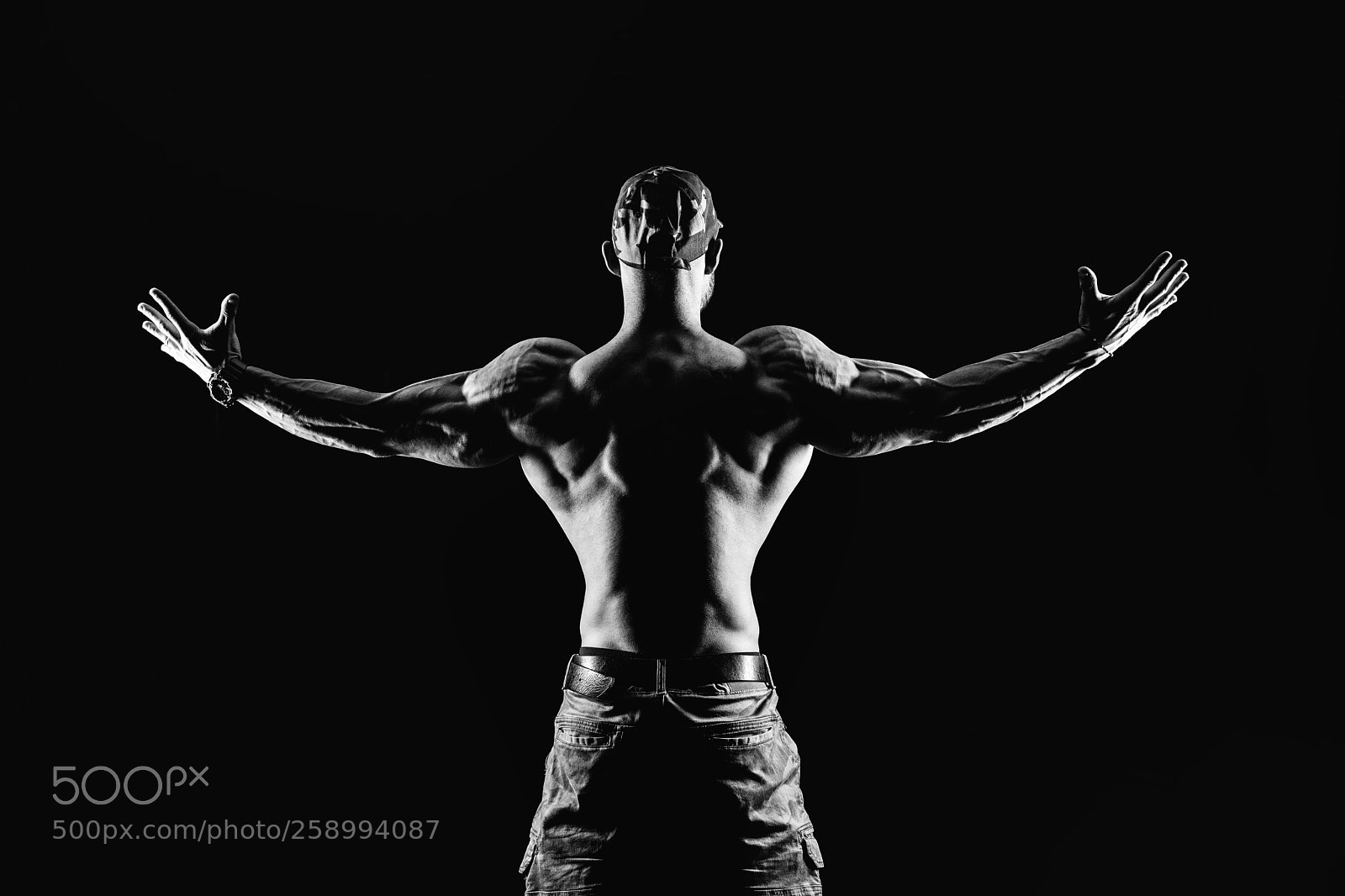 Canon EOS 5D Mark IV sample photo. Bodybuilding fitness concept. strong photography