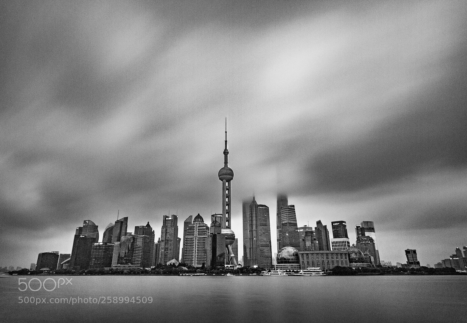 Canon EOS 7D sample photo. Grey cloudy bund photography