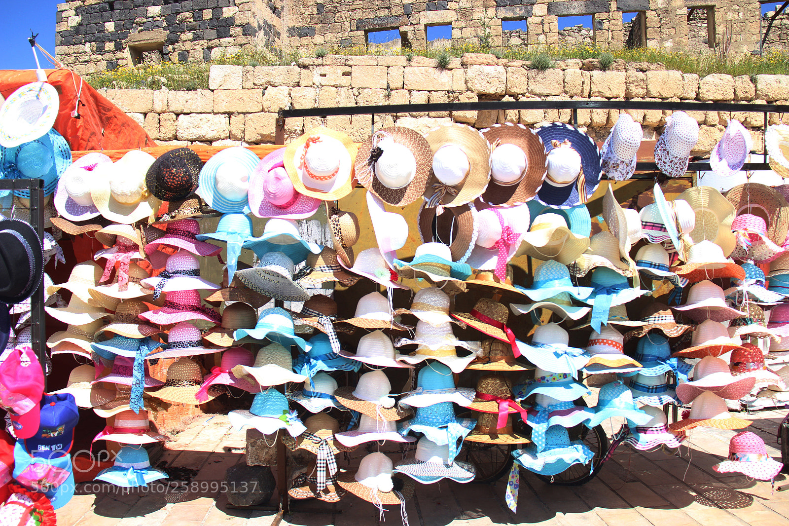 Canon EOS 600D (Rebel EOS T3i / EOS Kiss X5) sample photo. Hats stall ♥ photography