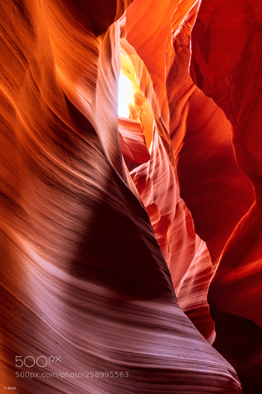 Canon EOS 80D sample photo. Tunnel of light.. waves photography