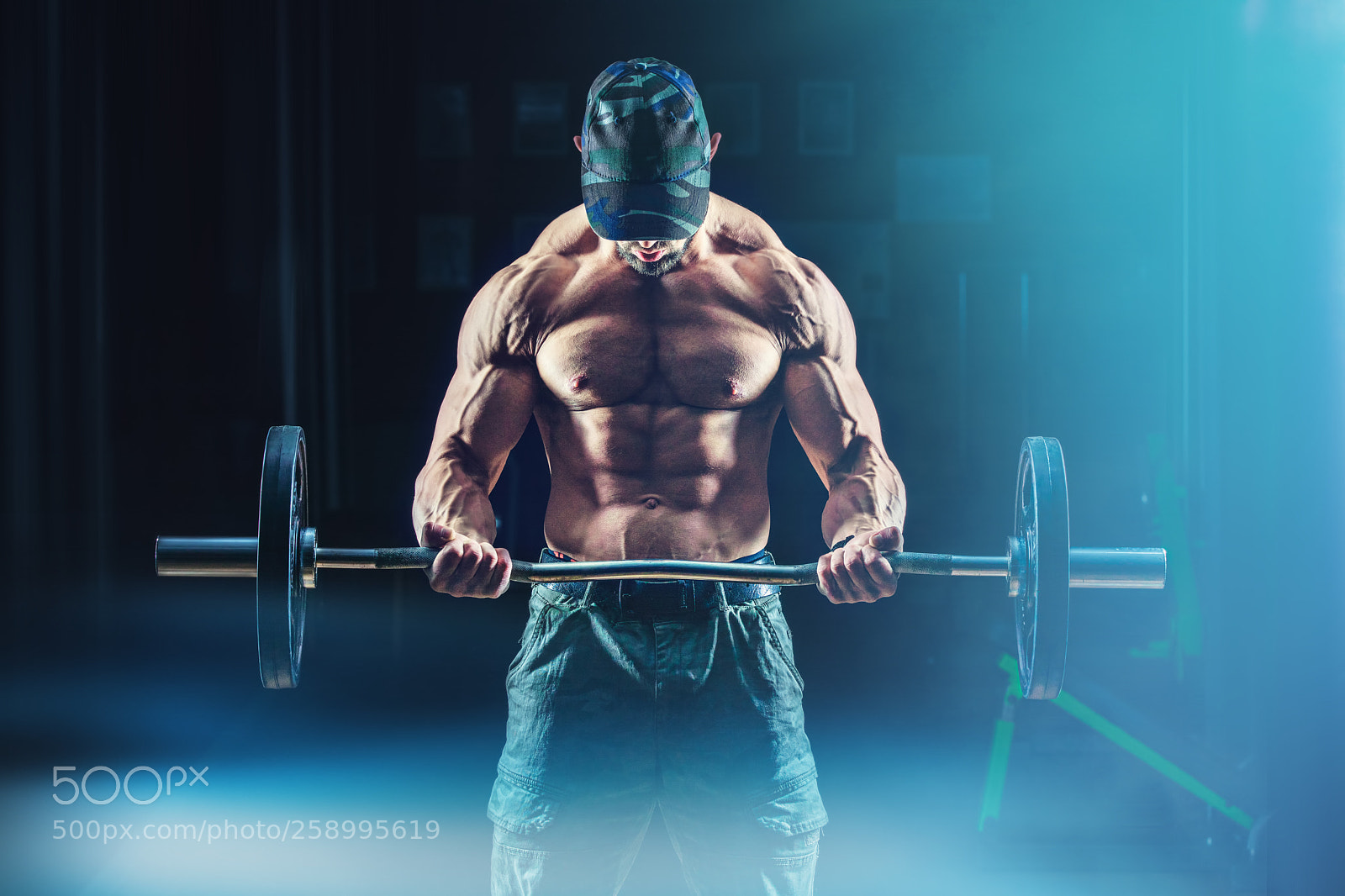 Canon EOS 5D Mark IV sample photo. Strong bodybuilder athletic man photography