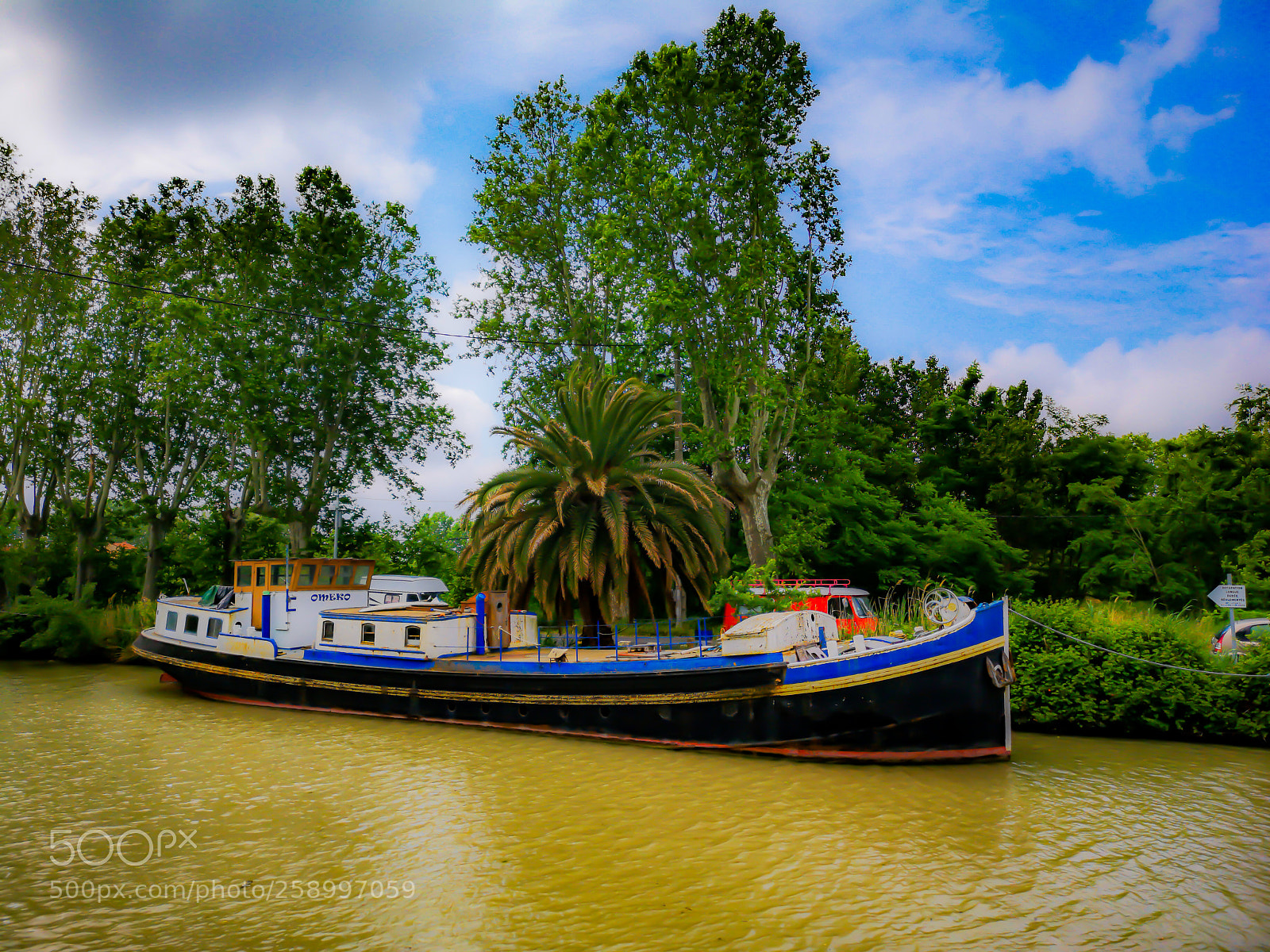 HUAWEI CLT-L29 sample photo. Hausboot im canal du photography