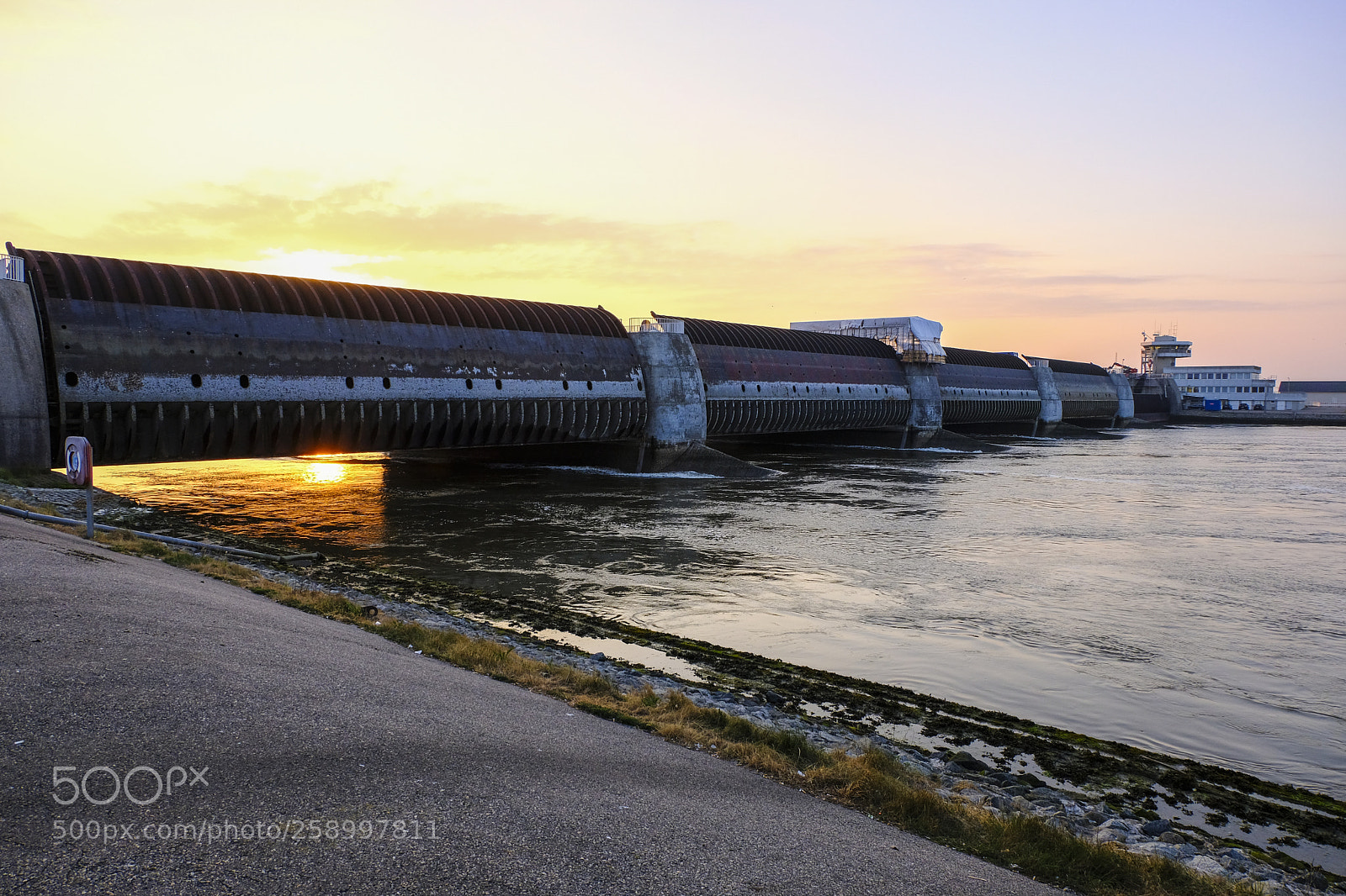Fujifilm X-T20 sample photo. Eidersperrwerk at sunset photography