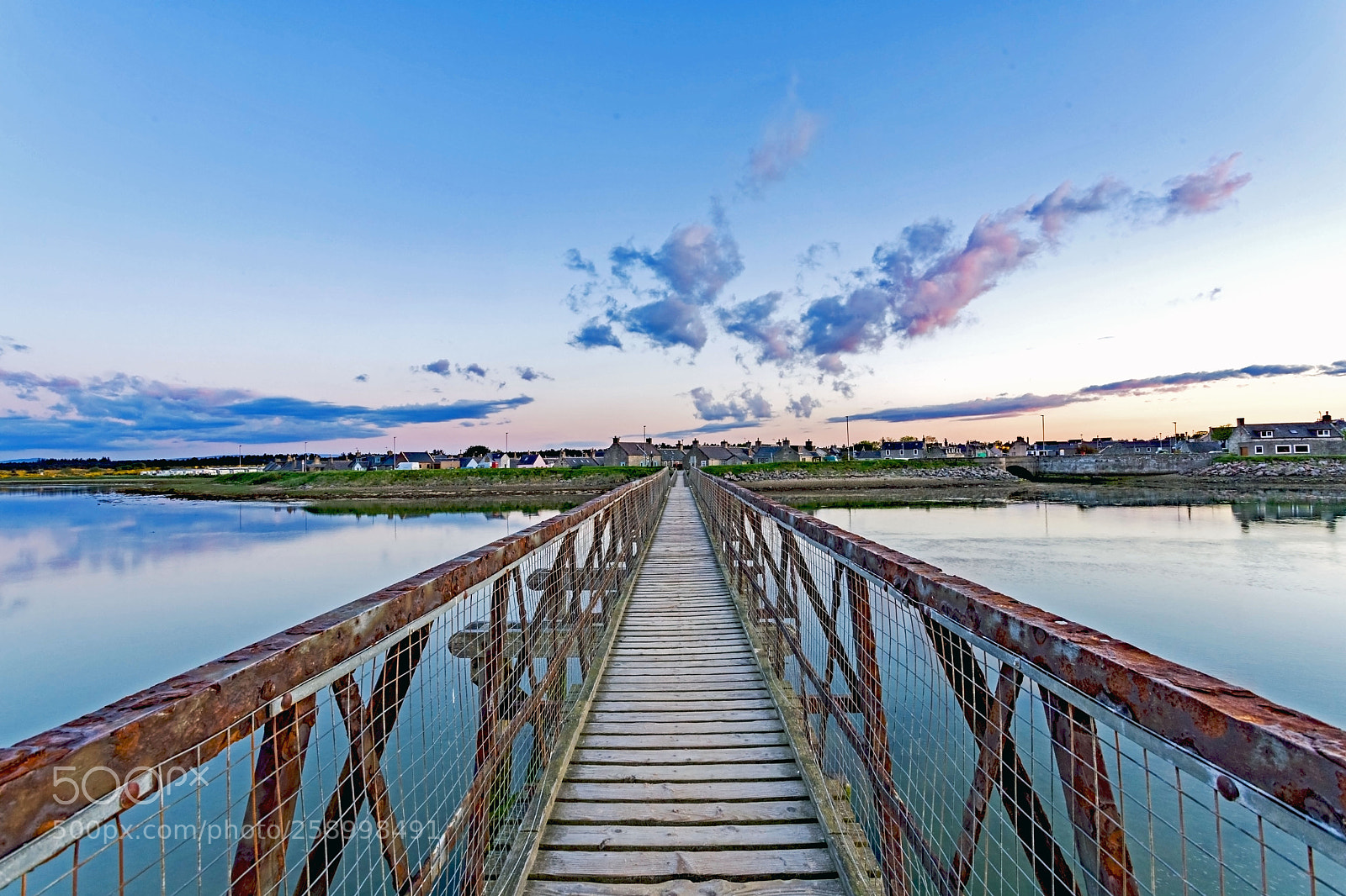 Canon EOS 6D Mark II sample photo. Lossie footbridge photography