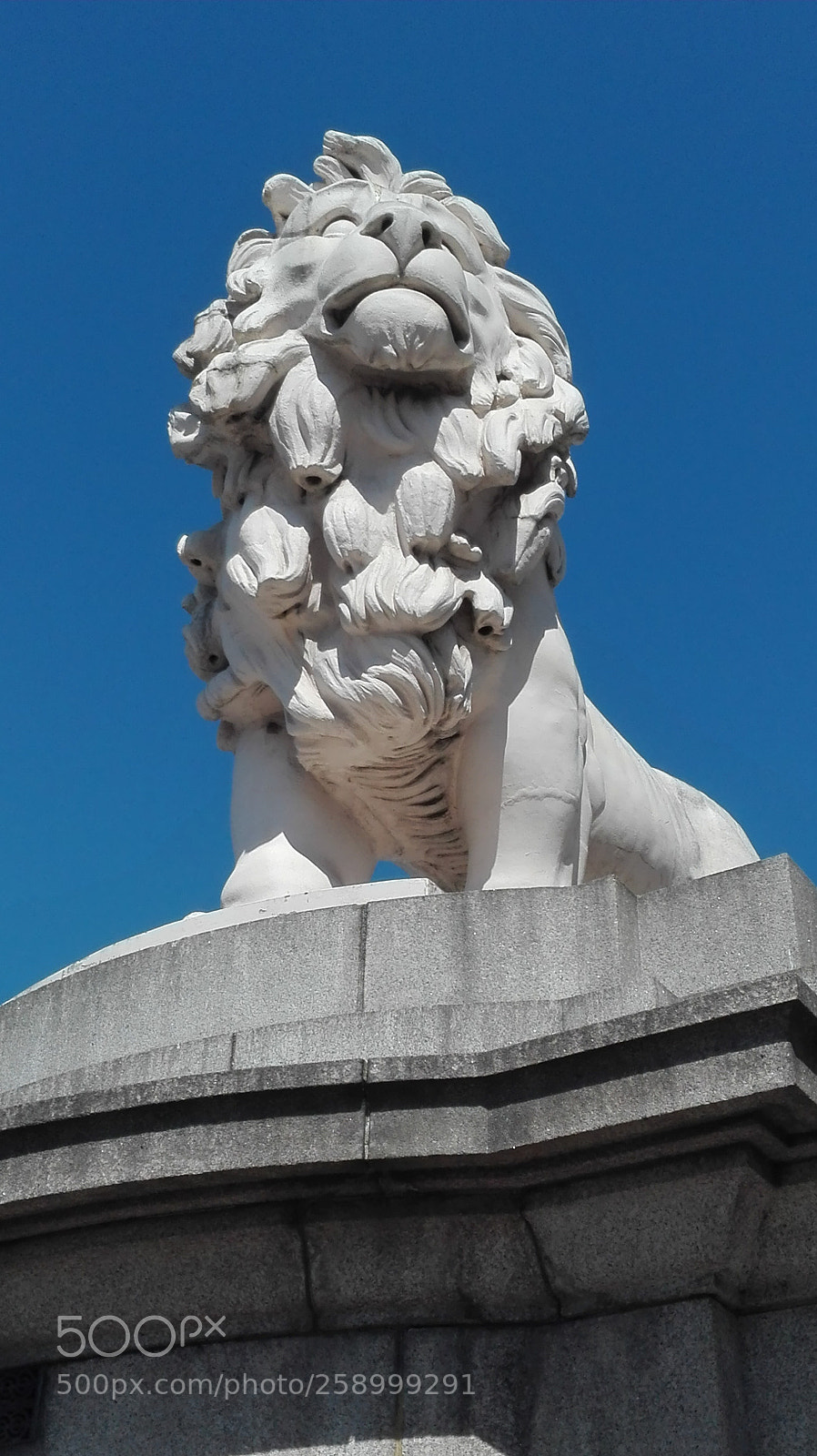 HUAWEI P8 Lite sample photo. Westminster bridge lion photography