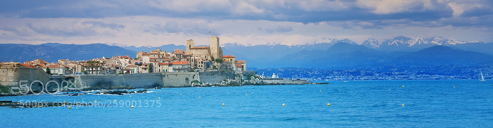 Canon EOS 6D Mark II sample photo. Antibes au printemps photography
