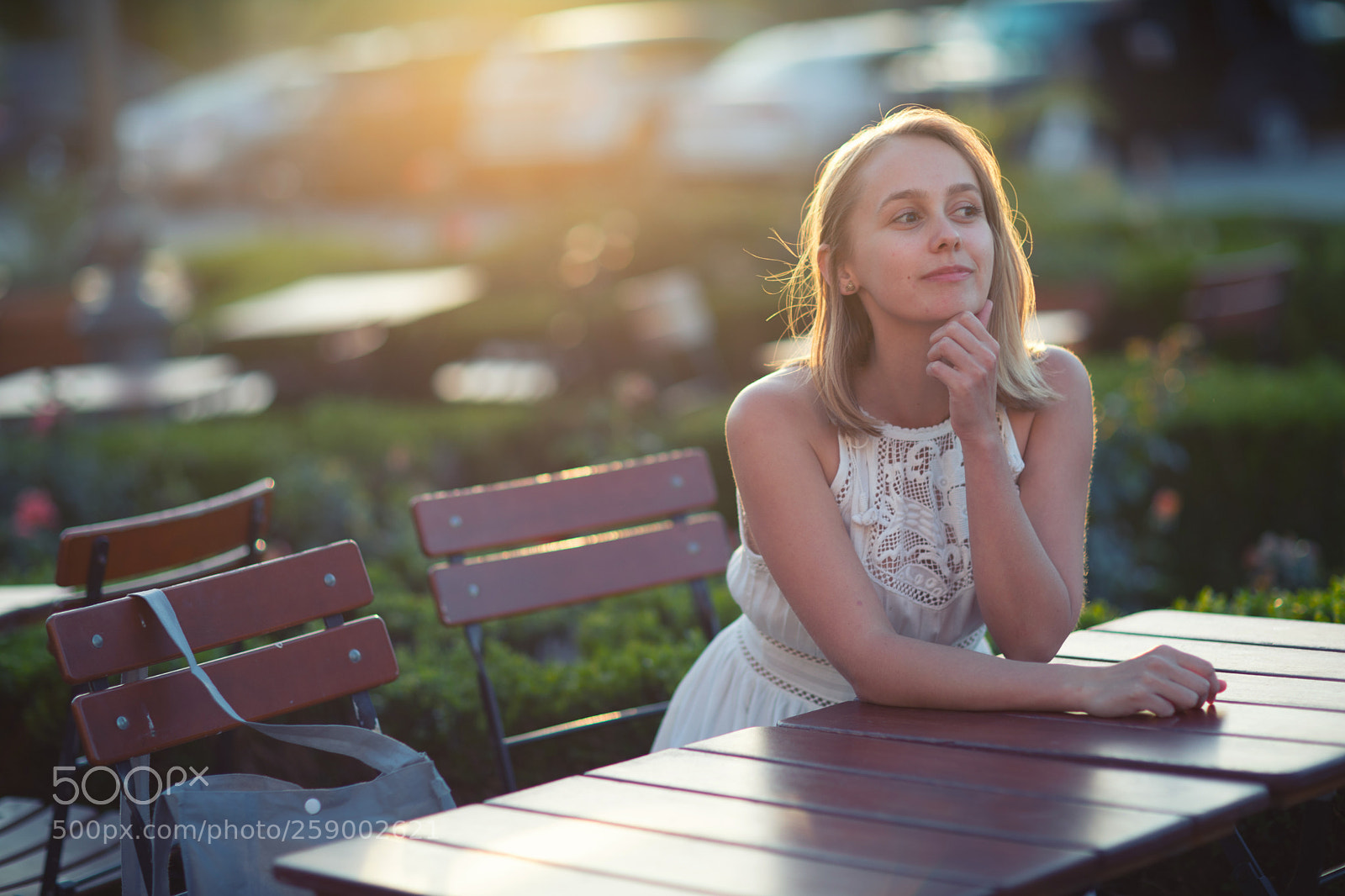Canon EOS 5D Mark IV sample photo. A charming pensive young photography