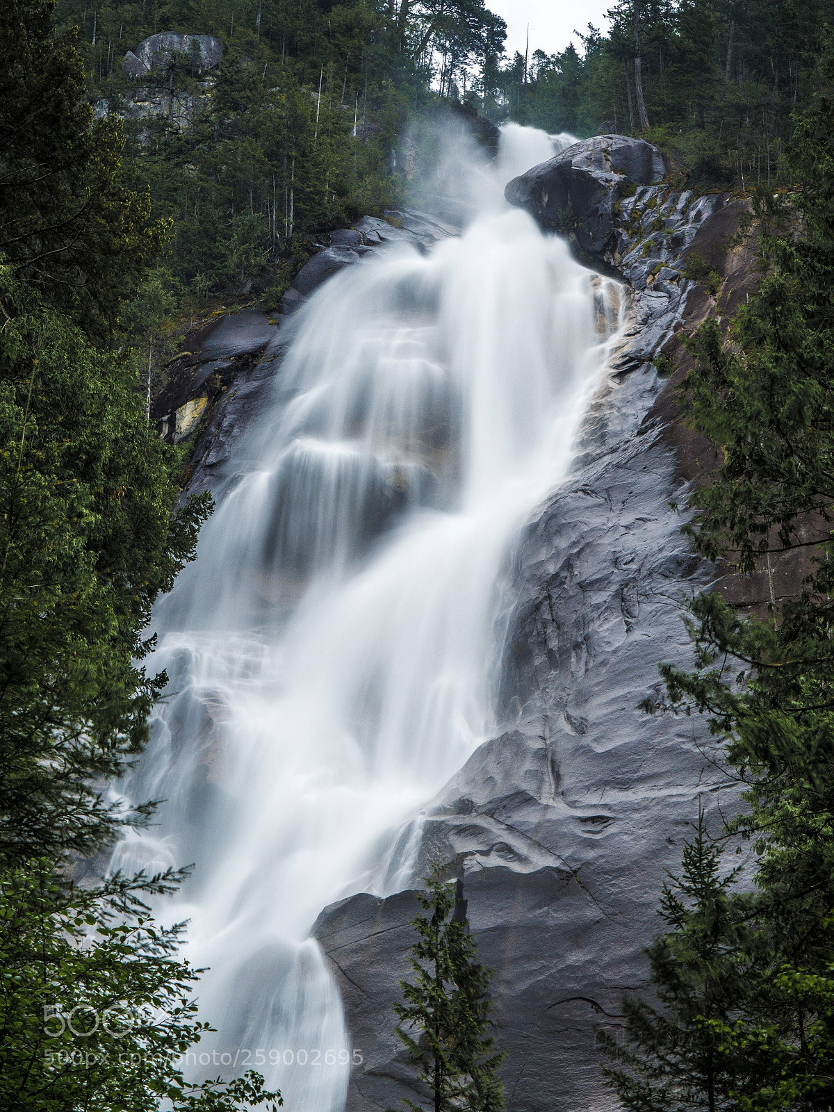Olympus OM-D E-M5 II sample photo. Shannon falls waterfall photography