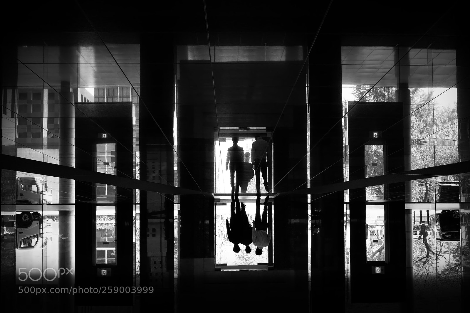 Ricoh GR II sample photo. Japanese business persons photography