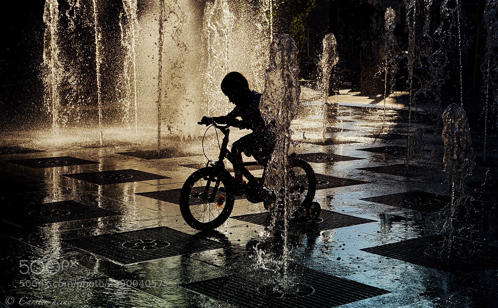 Sony a7 sample photo. Shadow trought the water photography