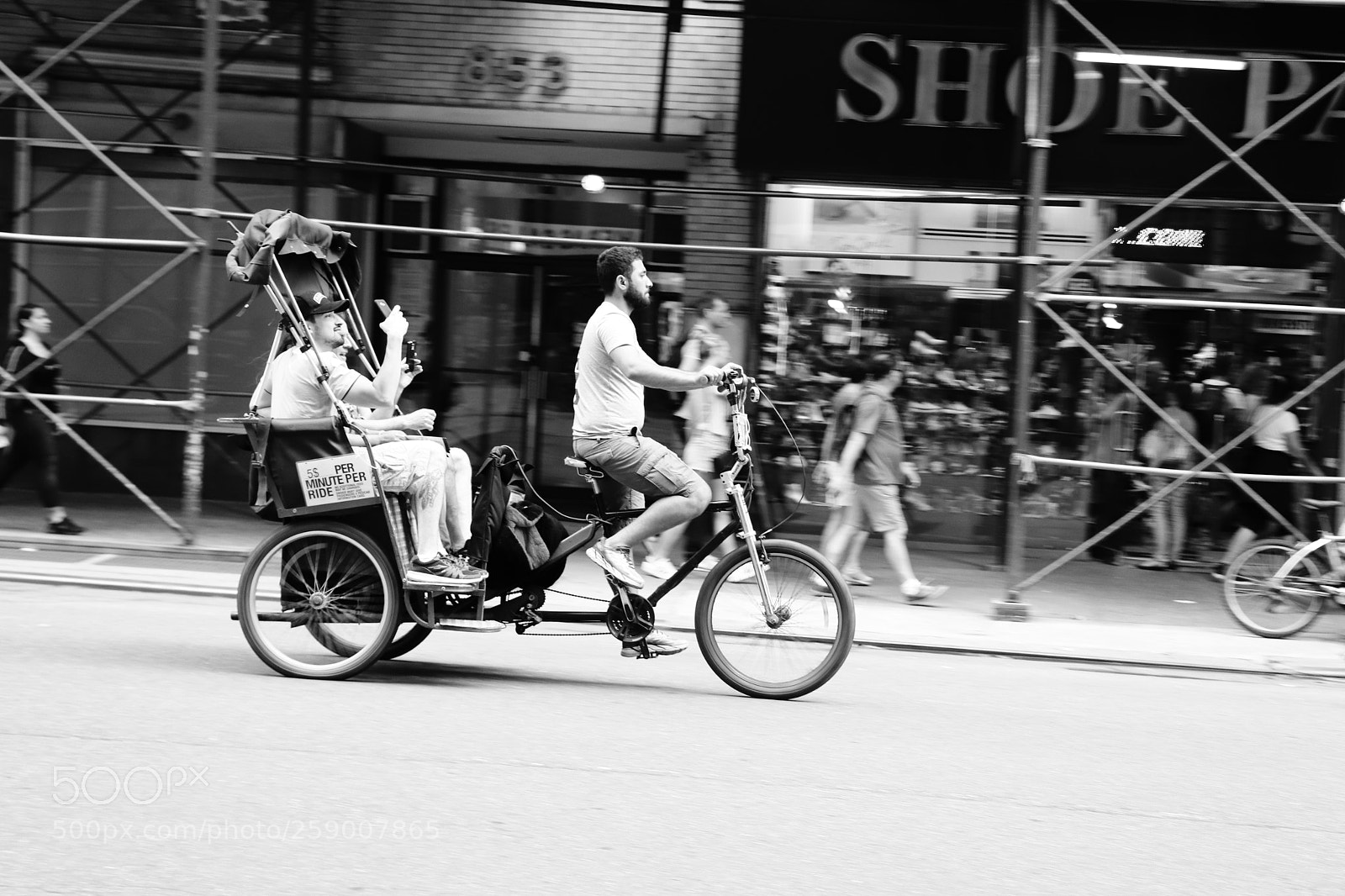 Canon EOS 800D (EOS Rebel T7i / EOS Kiss X9i) sample photo. Unique transportation photography