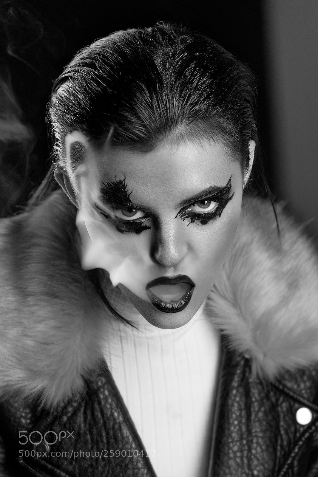 Canon EOS 5DS sample photo. Annabel smoke bw photography