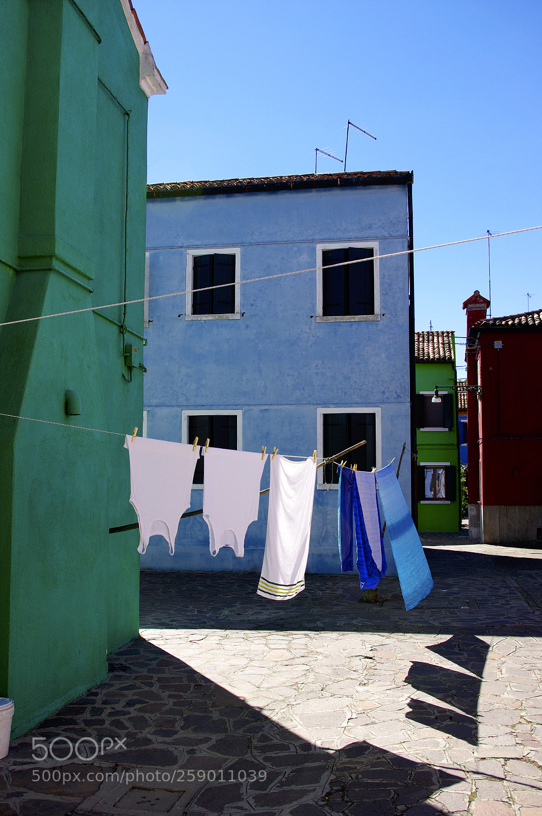 Pentax K-r sample photo. Linge dans les rues photography