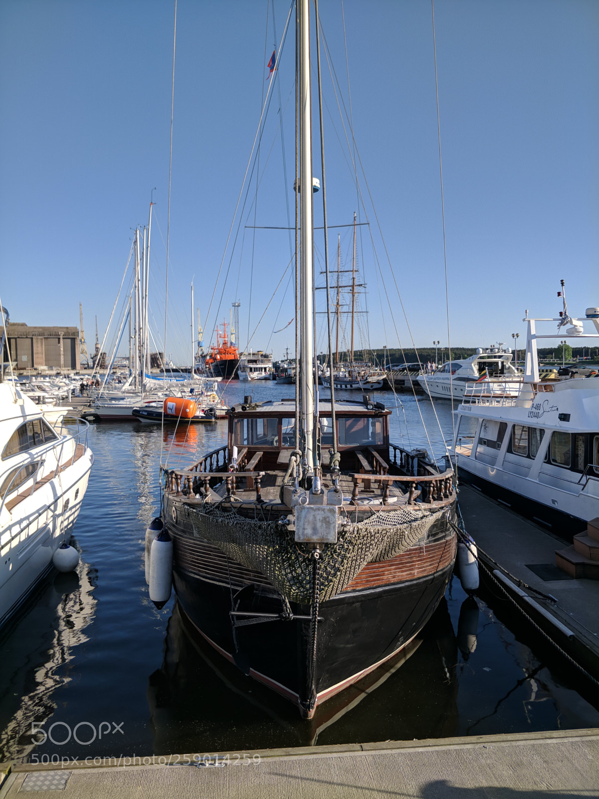 OnePlus 5 sample photo. Ship photography