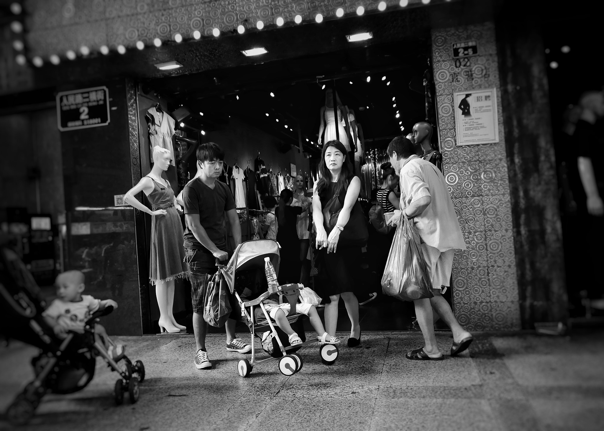 Panasonic Lumix DMC-LX10 (Lumix DMC-LX15) sample photo. Street photography