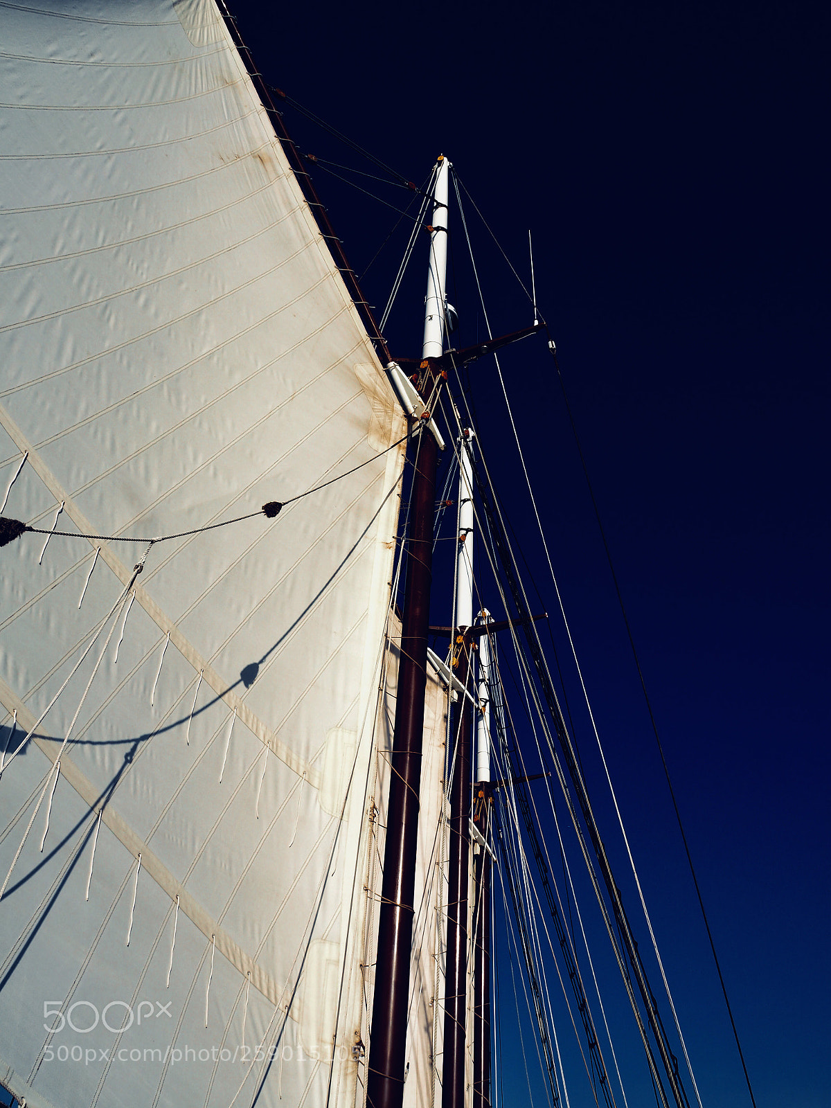 Olympus OM-D E-M10 II sample photo. Three masts and an photography