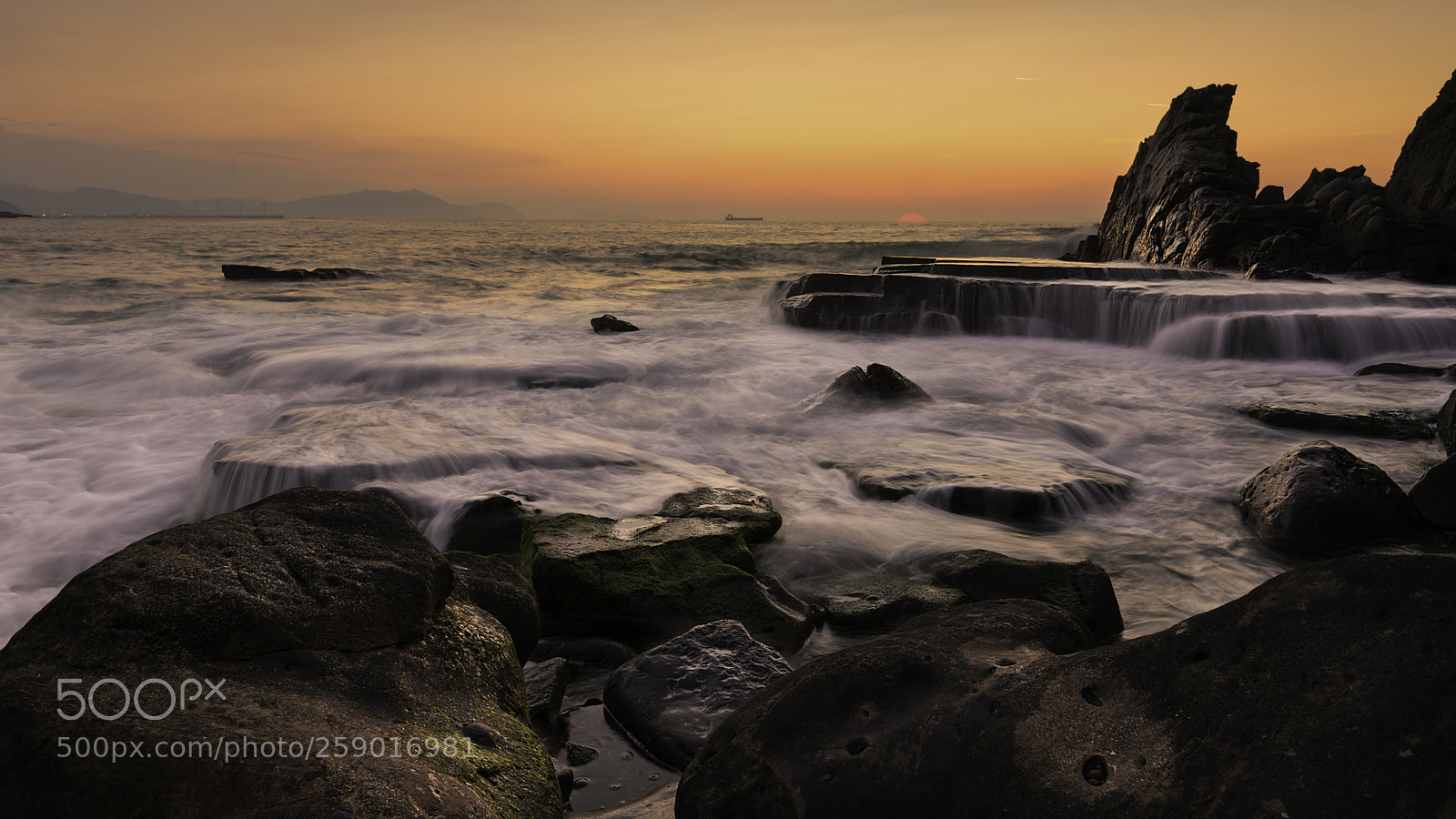 Nikon D7200 sample photo. Sunset at azkorri ii photography