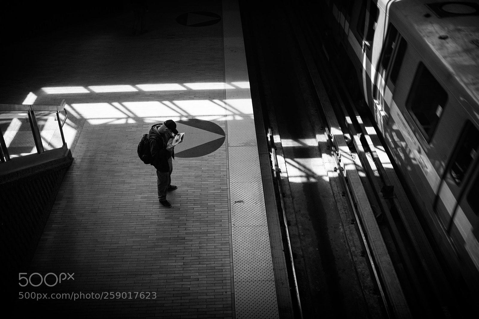 Fujifilm X100F sample photo. Metro photography