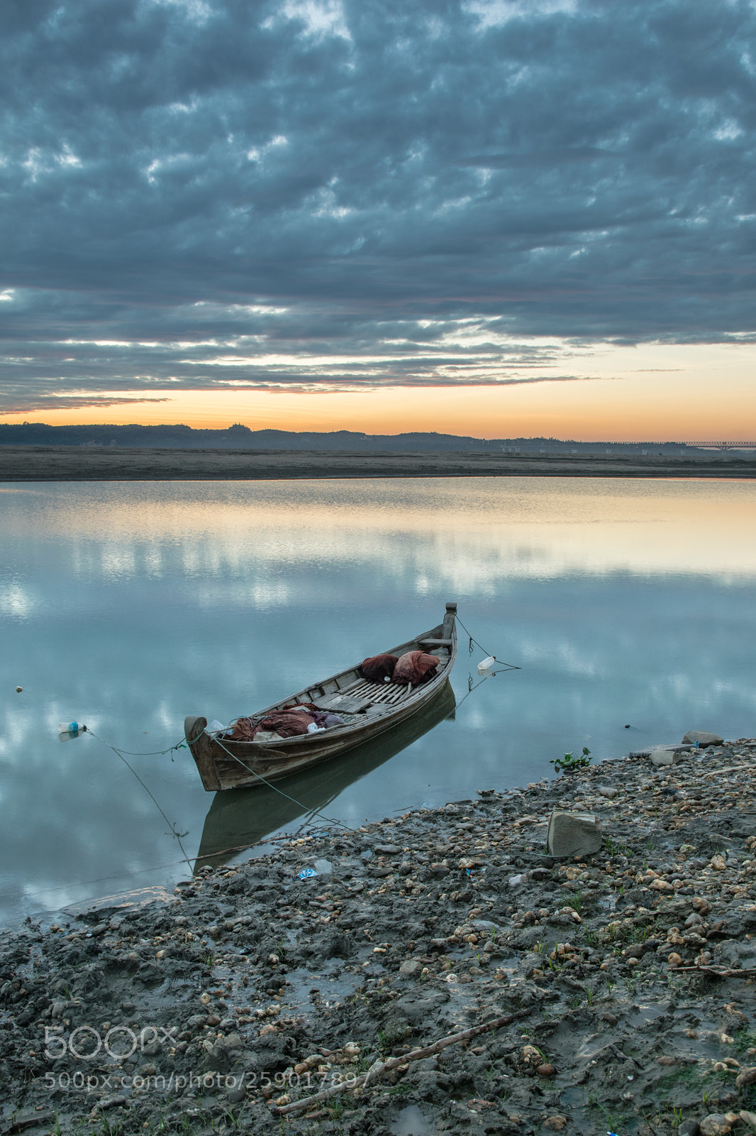 Nikon D5300 sample photo. The lonely boat photography