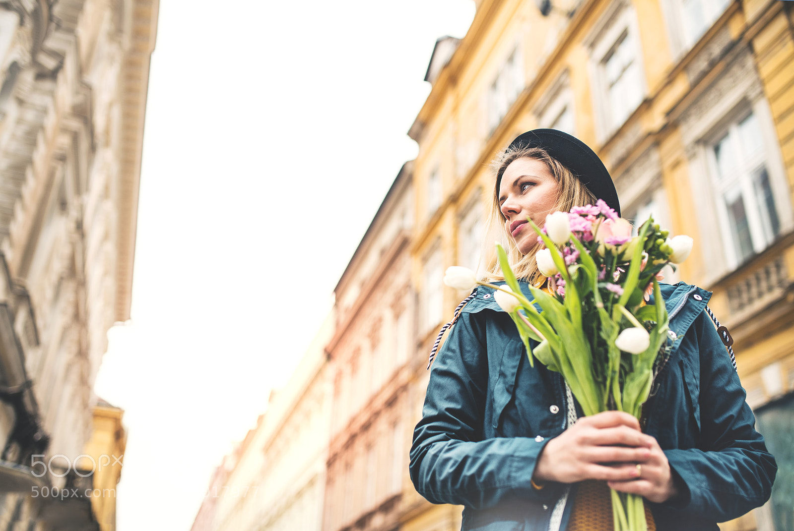 Nikon D5 sample photo. Young woman with flowers photography