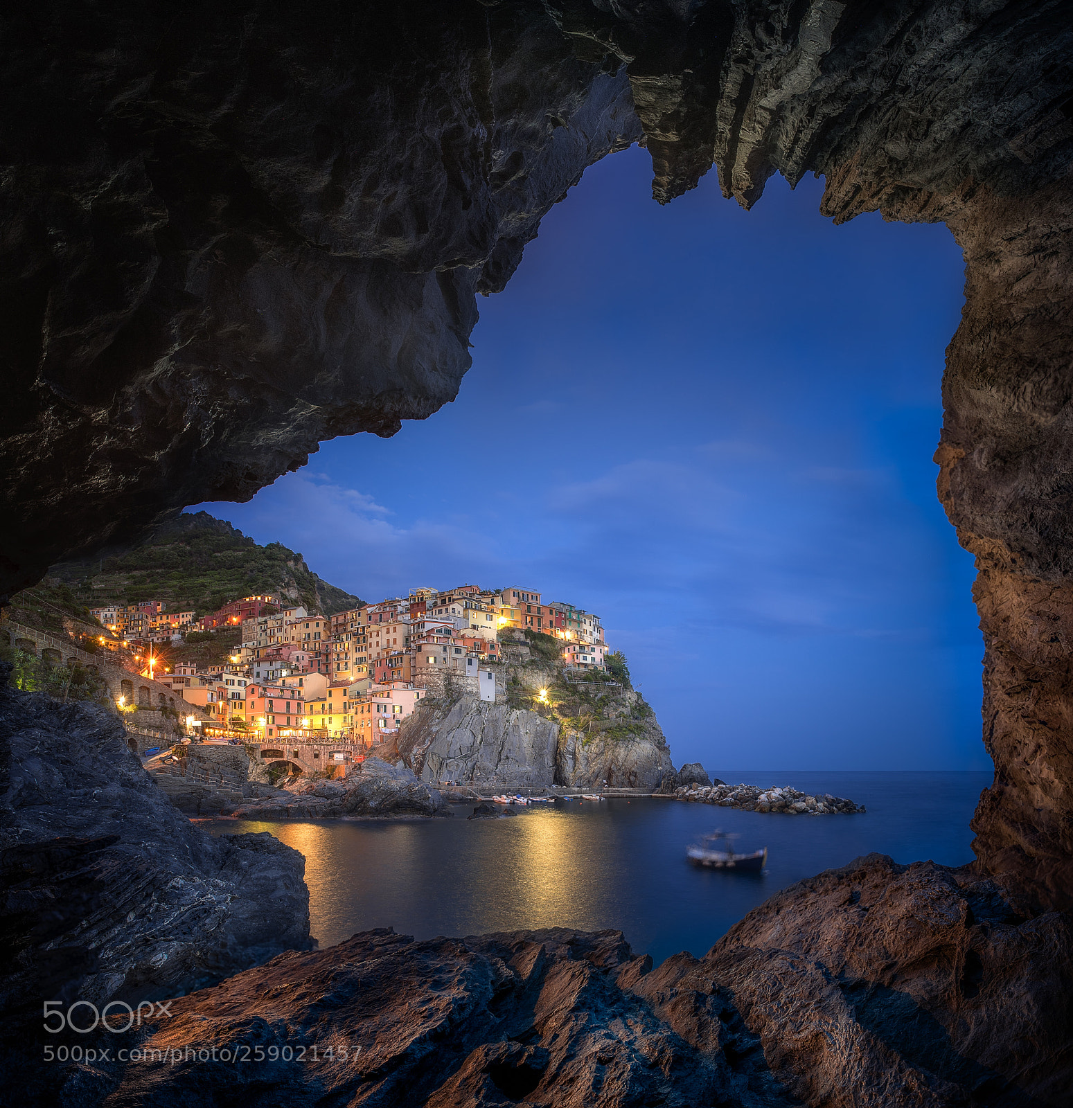 Nikon D750 sample photo. Blue hour- manarola (italy) photography