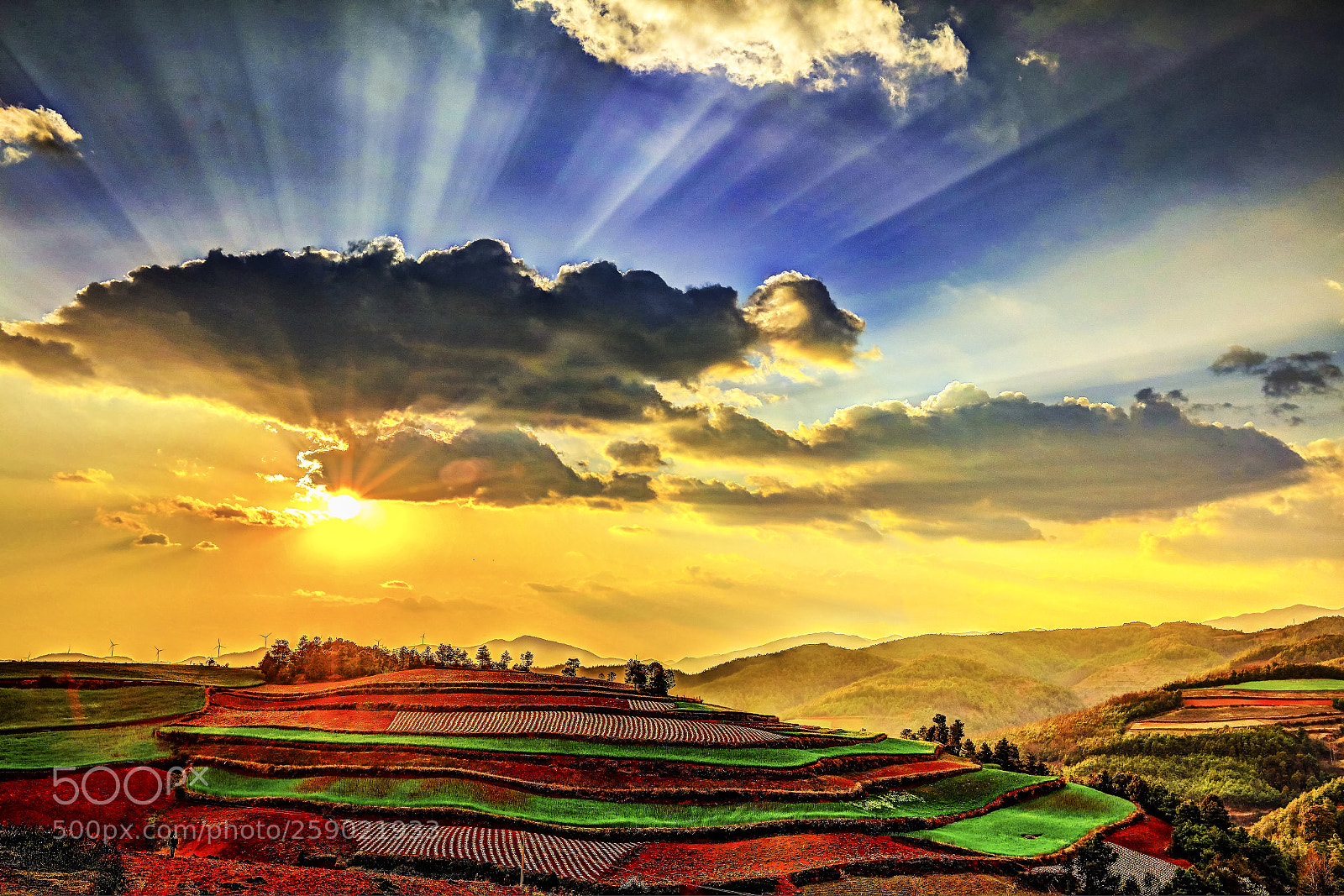 Canon EOS 5DS sample photo. Dramatic sunset over redsoil photography
