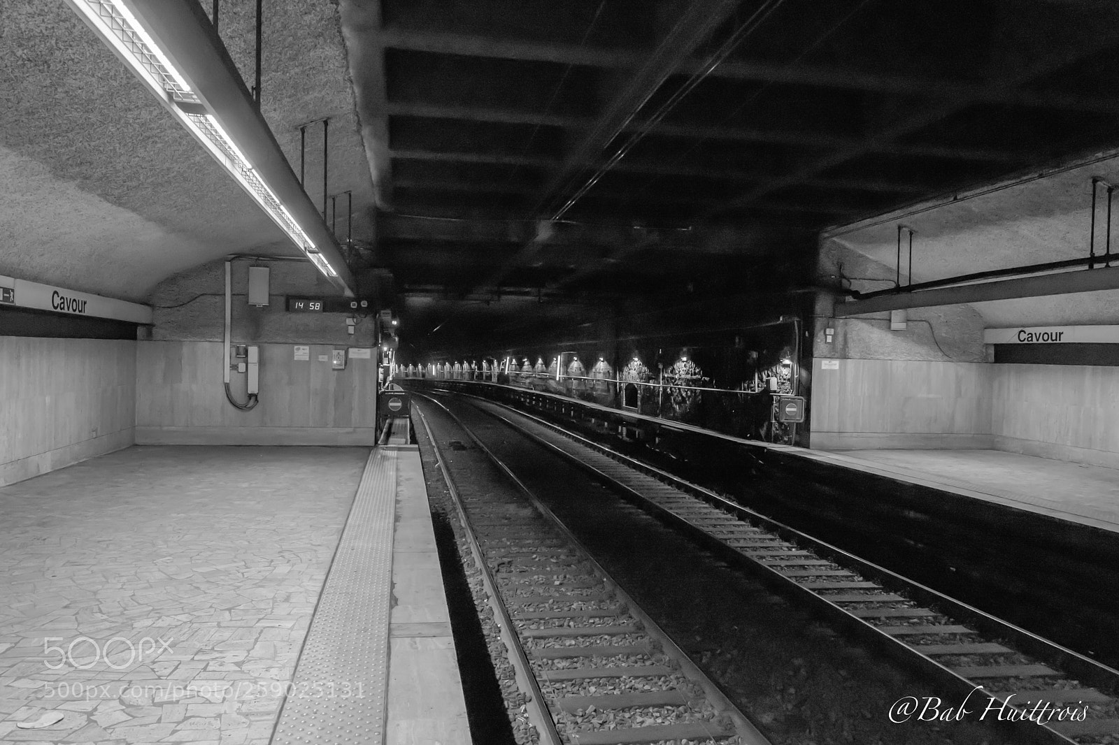 Fujifilm X-T2 sample photo. Dark photography