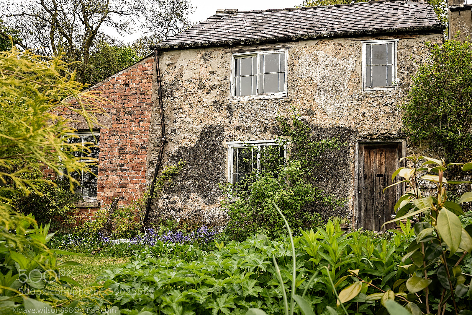 Canon EOS 5D Mark IV sample photo. Old house photography