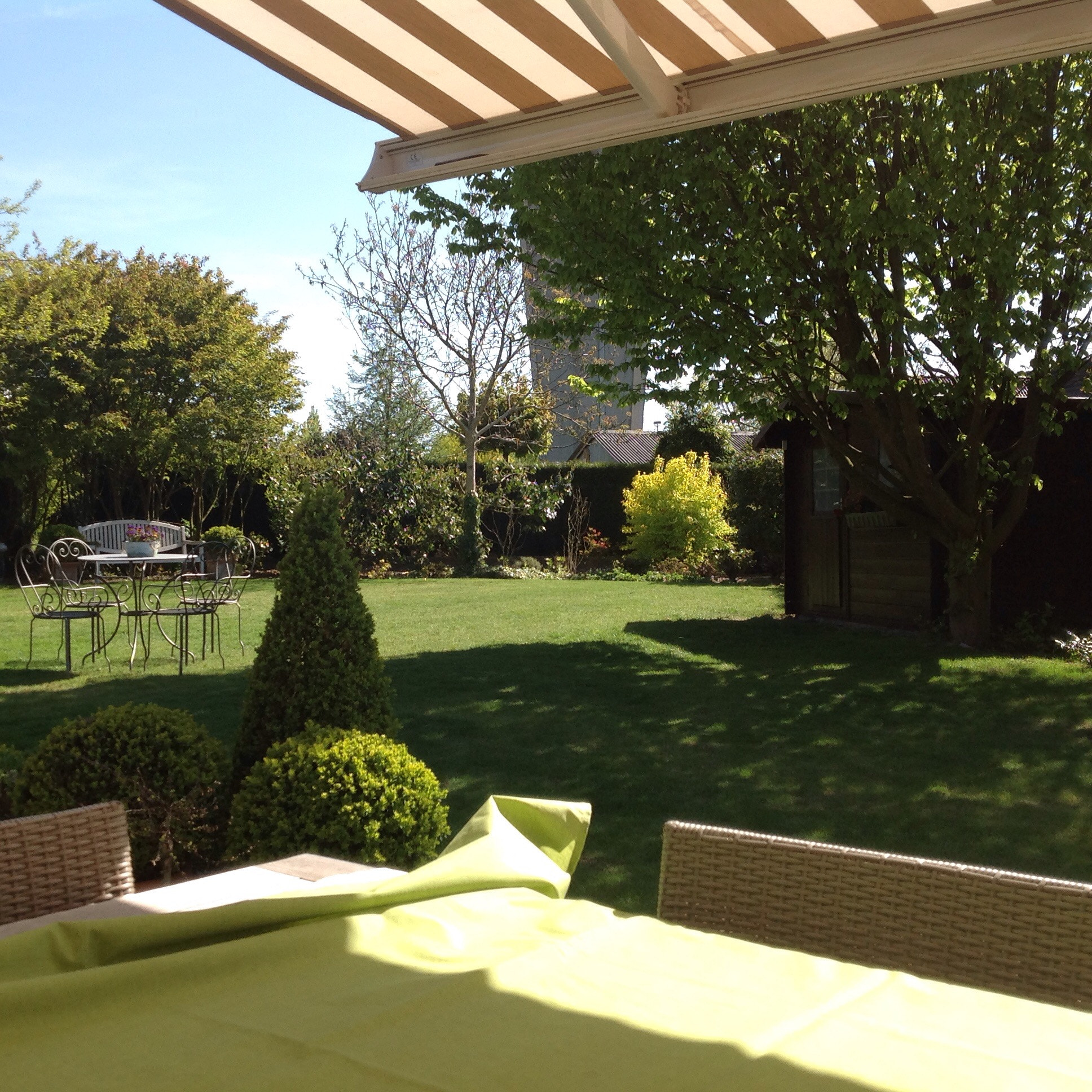 Apple iPad sample photo. Nice garden photography