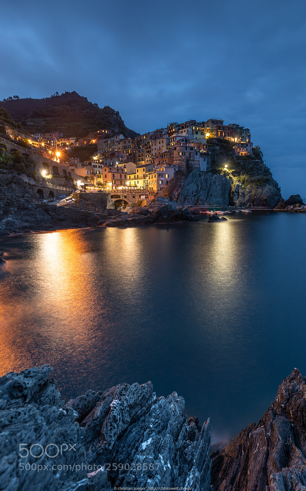 Canon EOS 5D Mark IV sample photo. Manarola evening photography