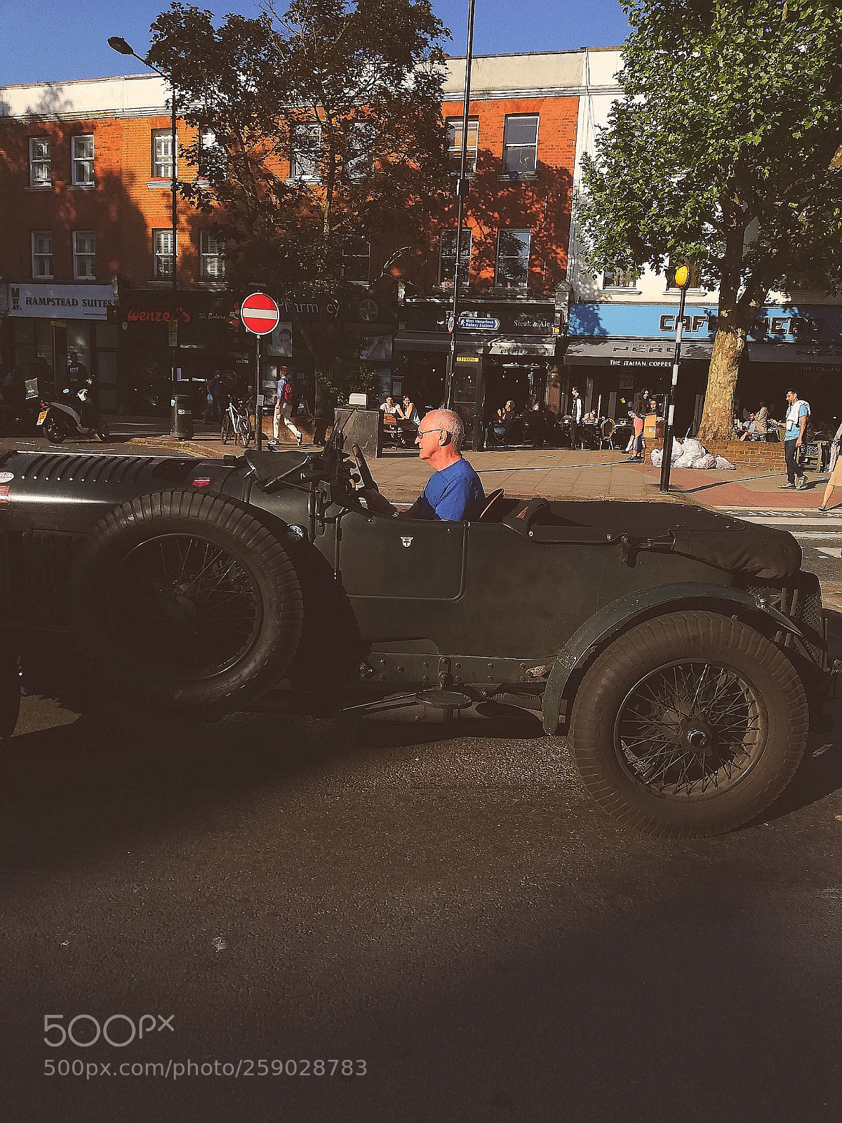 HUAWEI P20 lite sample photo. The old batcar photography