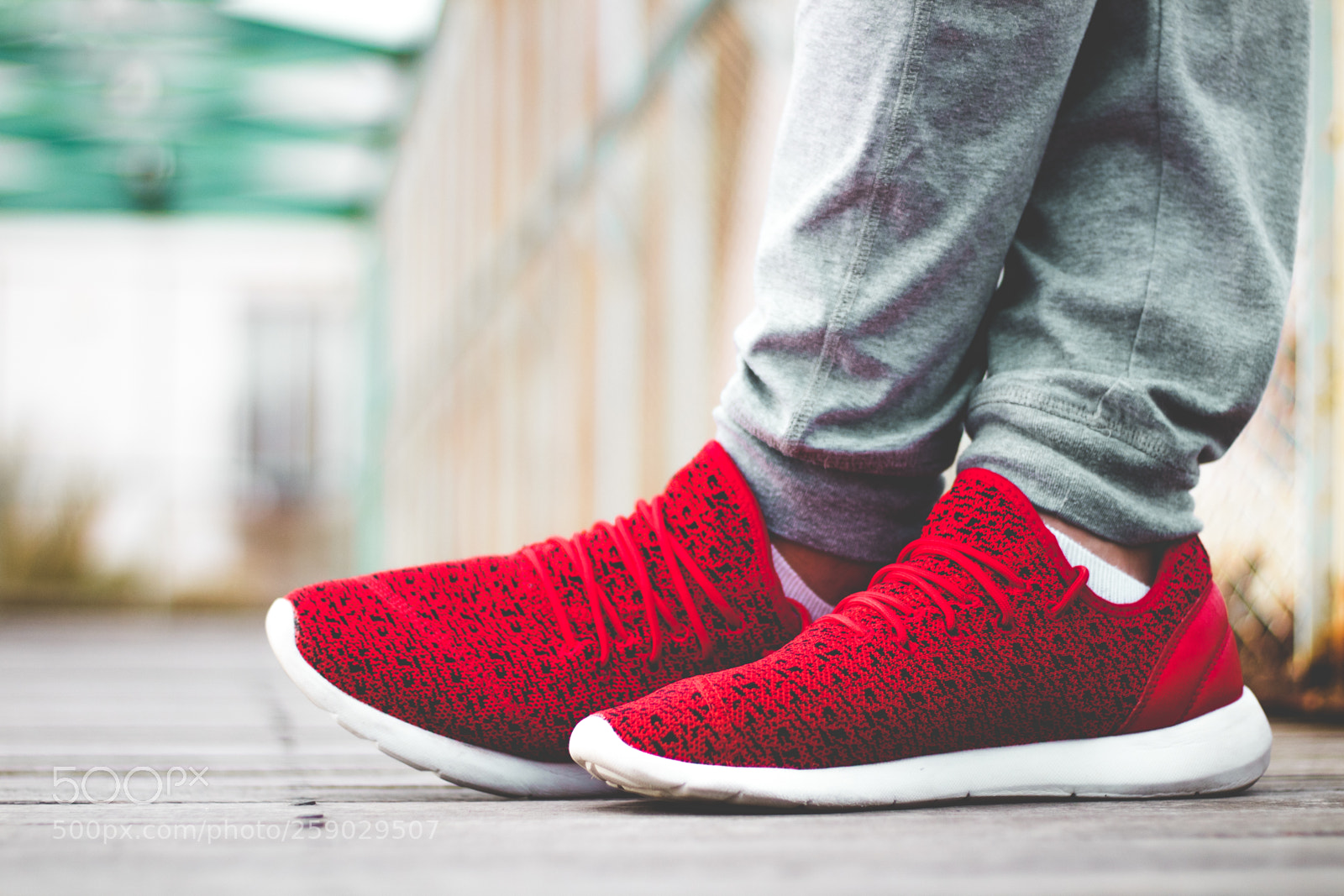 Canon EOS 1300D (EOS Rebel T6 / EOS Kiss X80) sample photo. Red sneakers photography