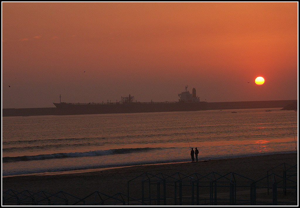 KONICA MINOLTA DiMAGE 7i sample photo. Sun in dusk photography