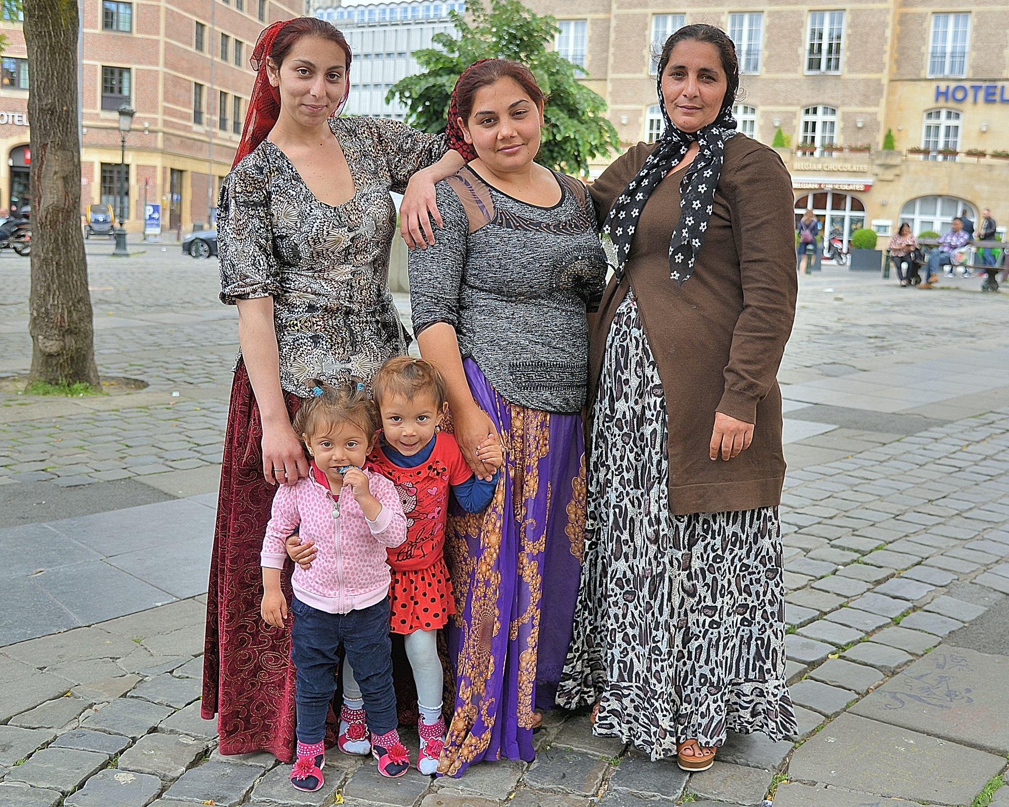 Nikon AF-S Nikkor 24-120mm F4G ED VR sample photo. The roma gypsies. photography