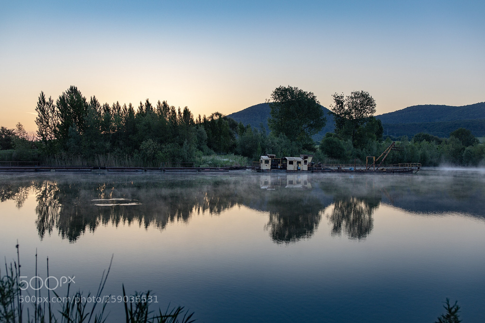 Canon EOS 5D Mark IV sample photo. Early morning photography