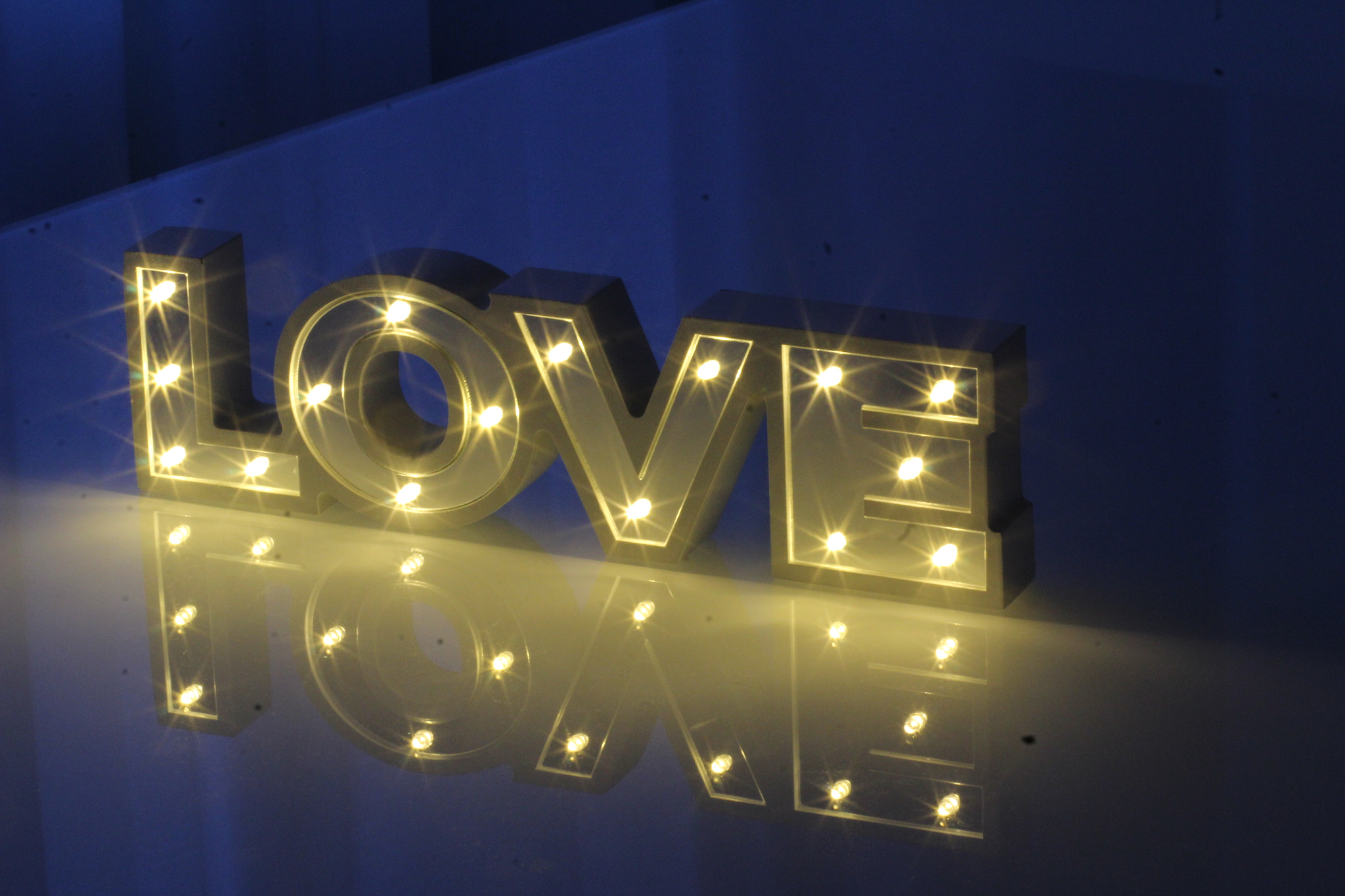 Canon EF 75-300mm F4.0-5.6 IS USM sample photo. Love photography