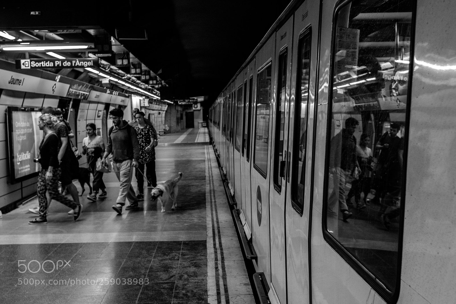 Canon EOS 80D sample photo. Subway station photography
